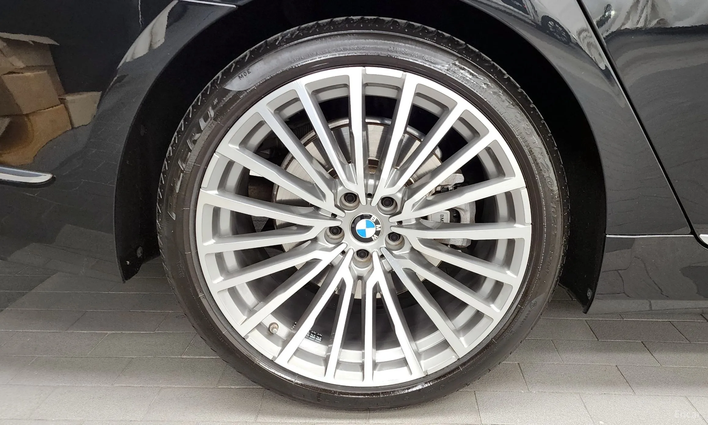 BMW 7 Series (G11) превью 5