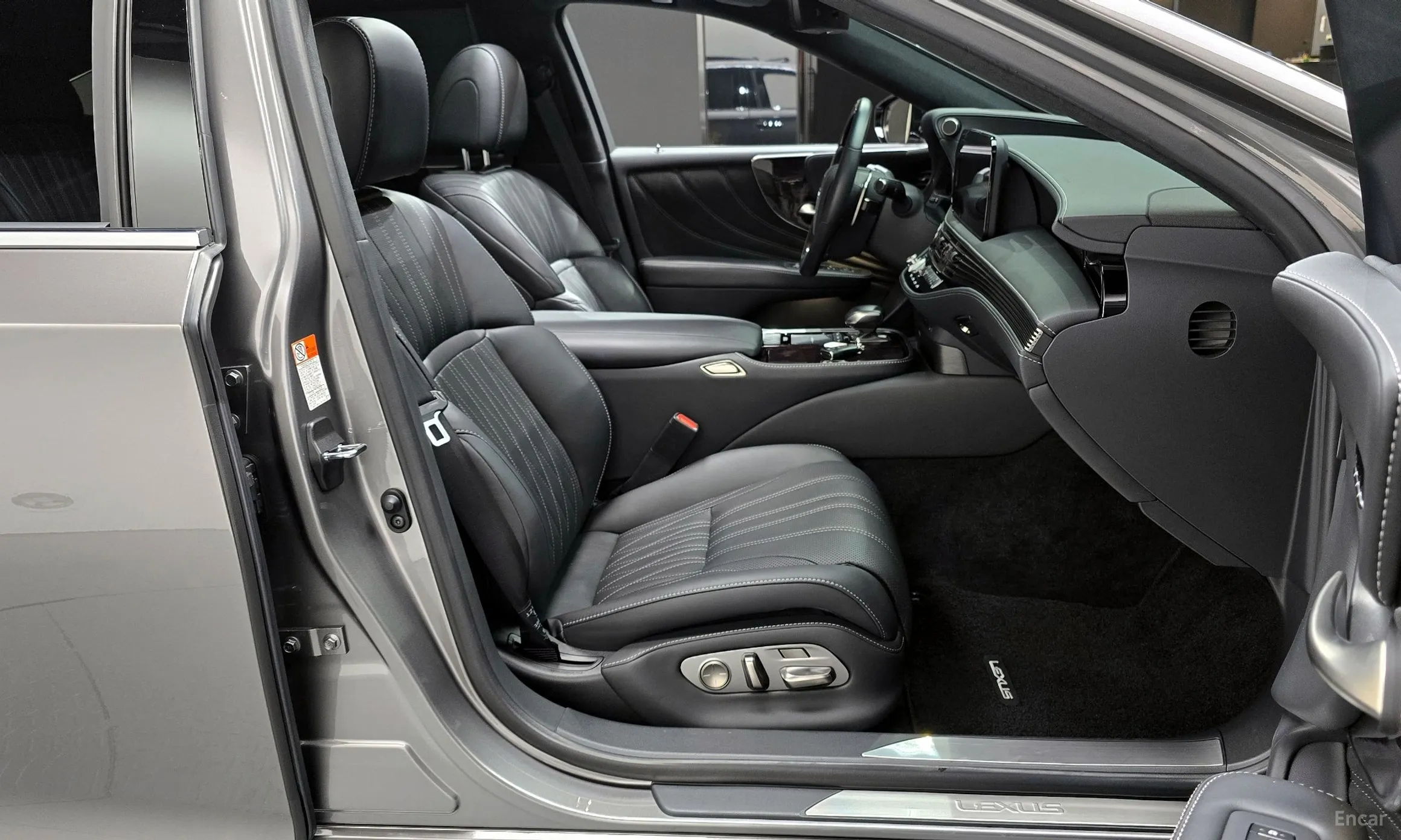 Lexus LS500 5th Generation превью 10