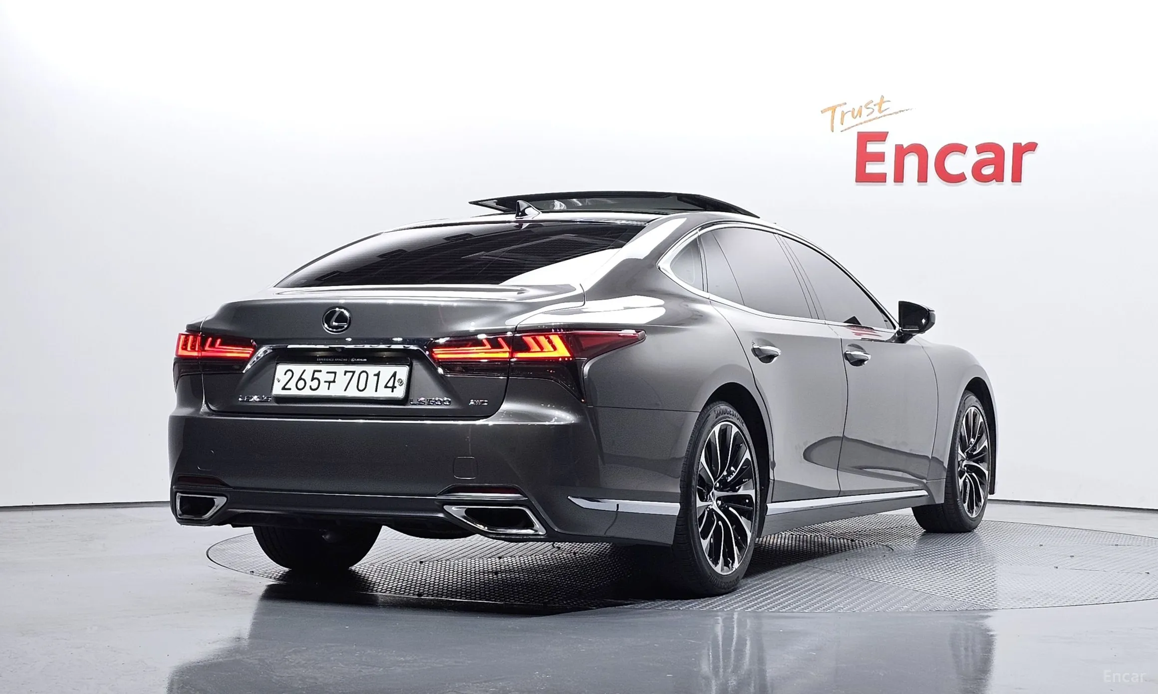Lexus LS500 5th Generation