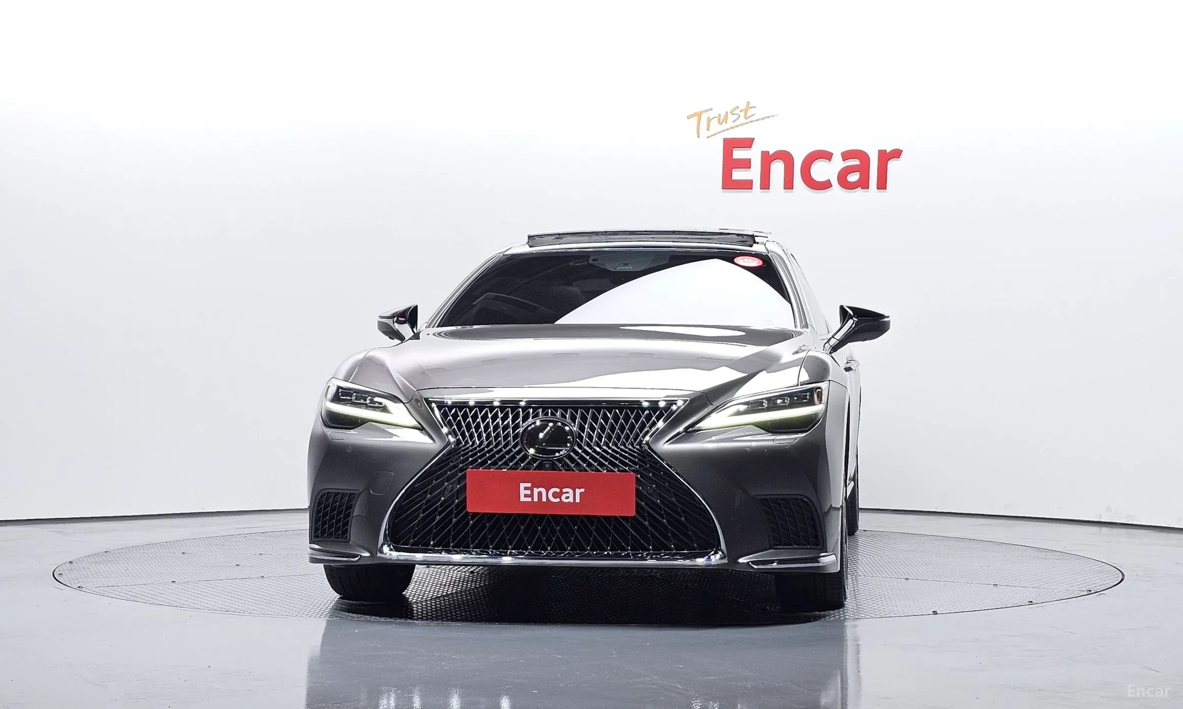 Lexus LS500 5th Generation превью 3