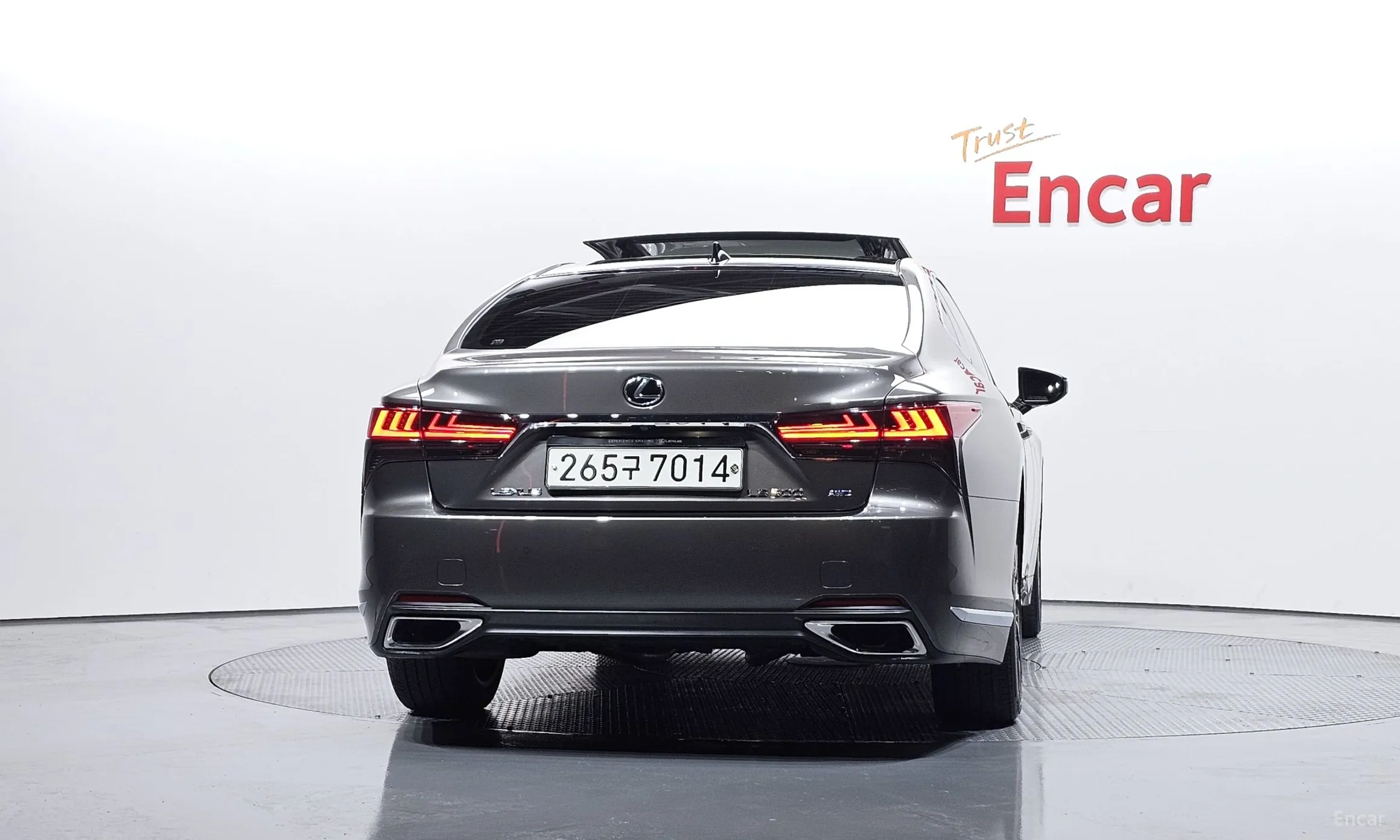 Lexus LS500 5th Generation превью 4
