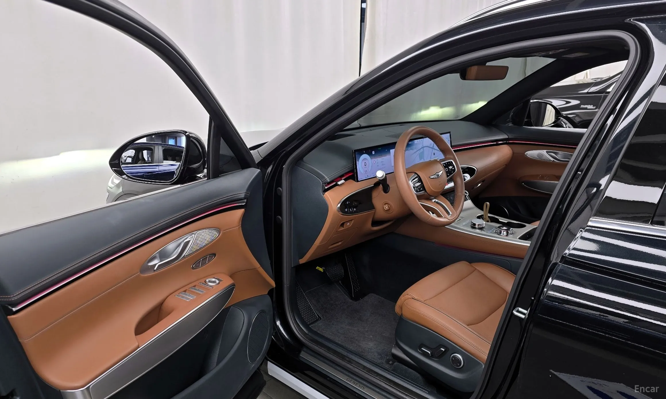 Genesis GV70 превью 10