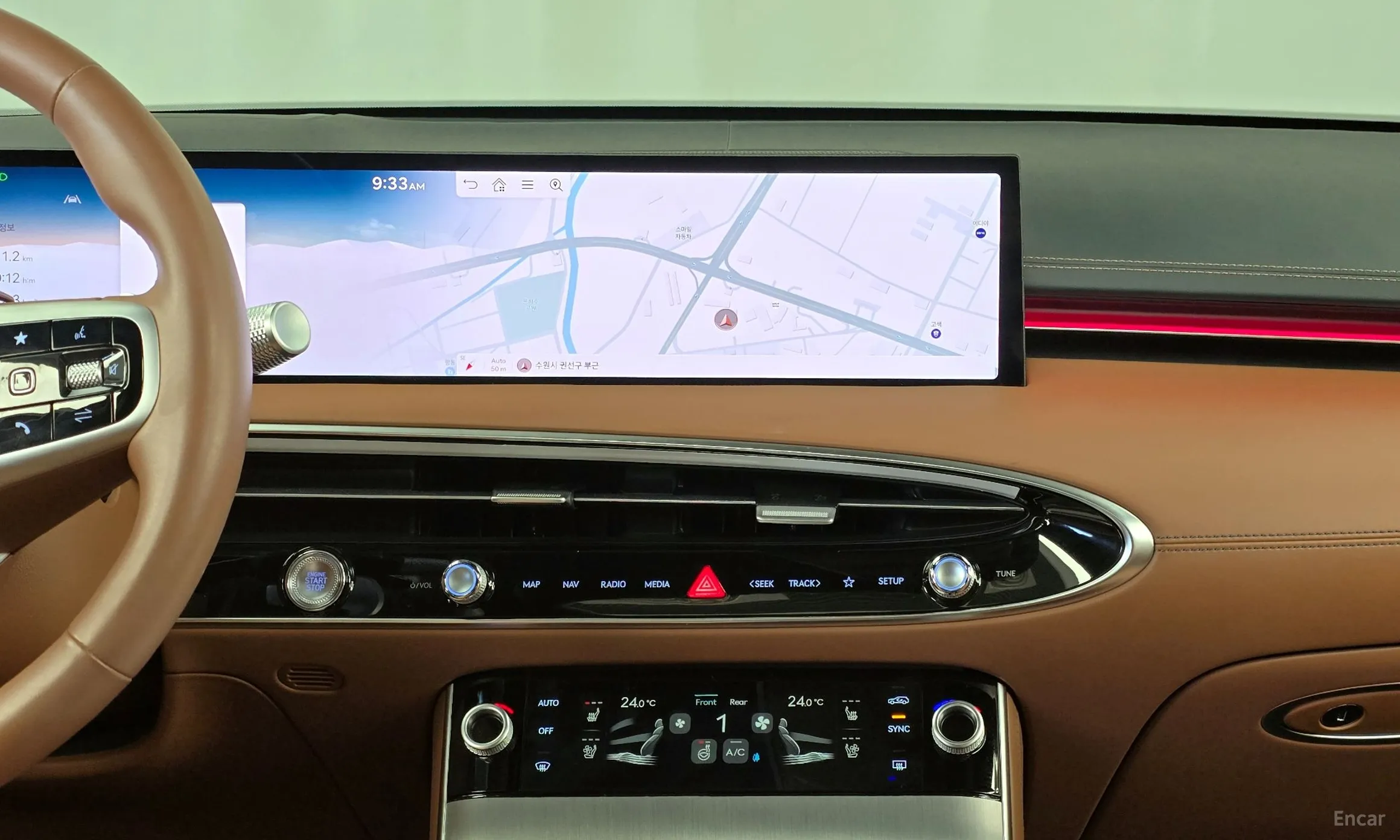 Genesis GV70 превью 14