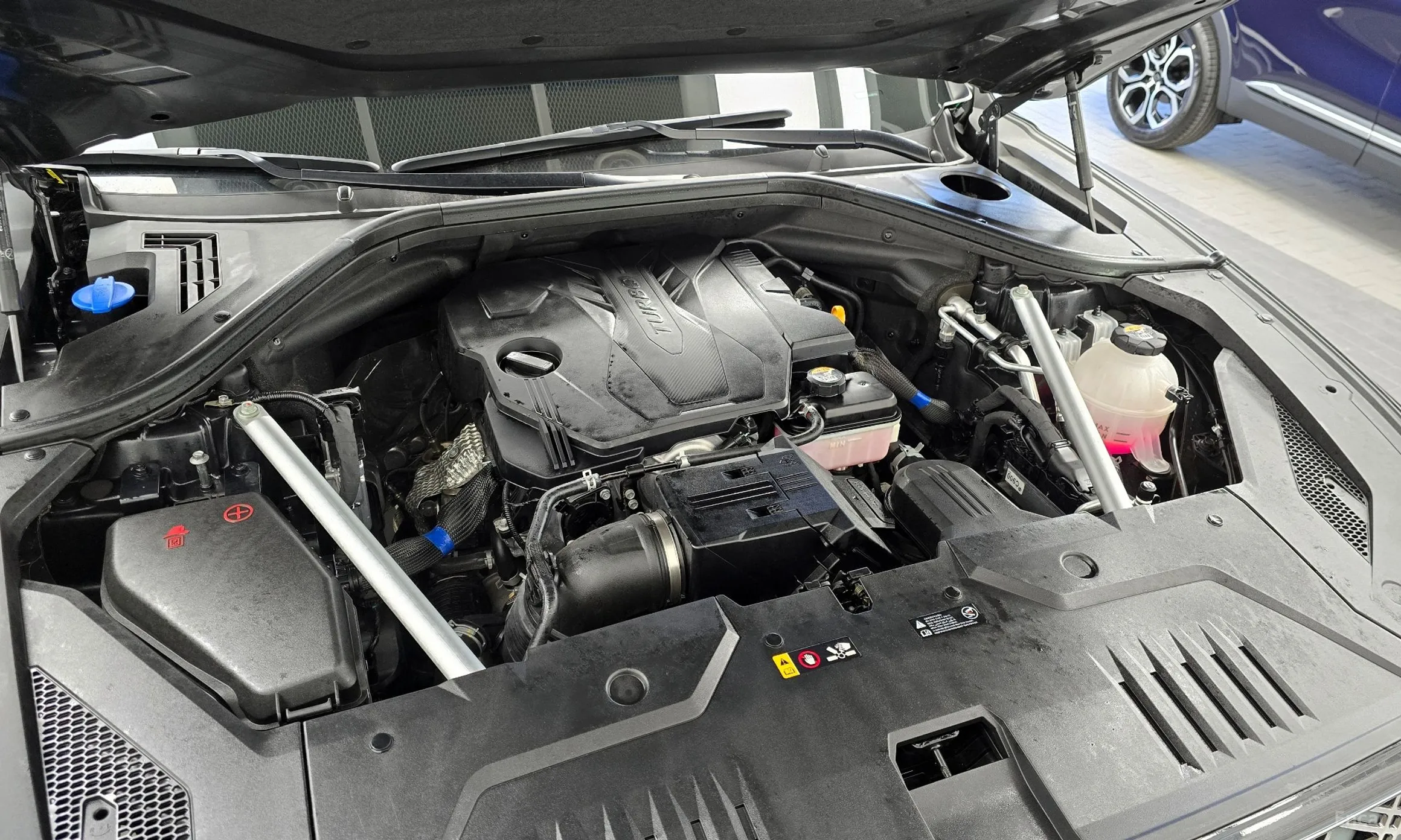 Genesis GV70 превью 6