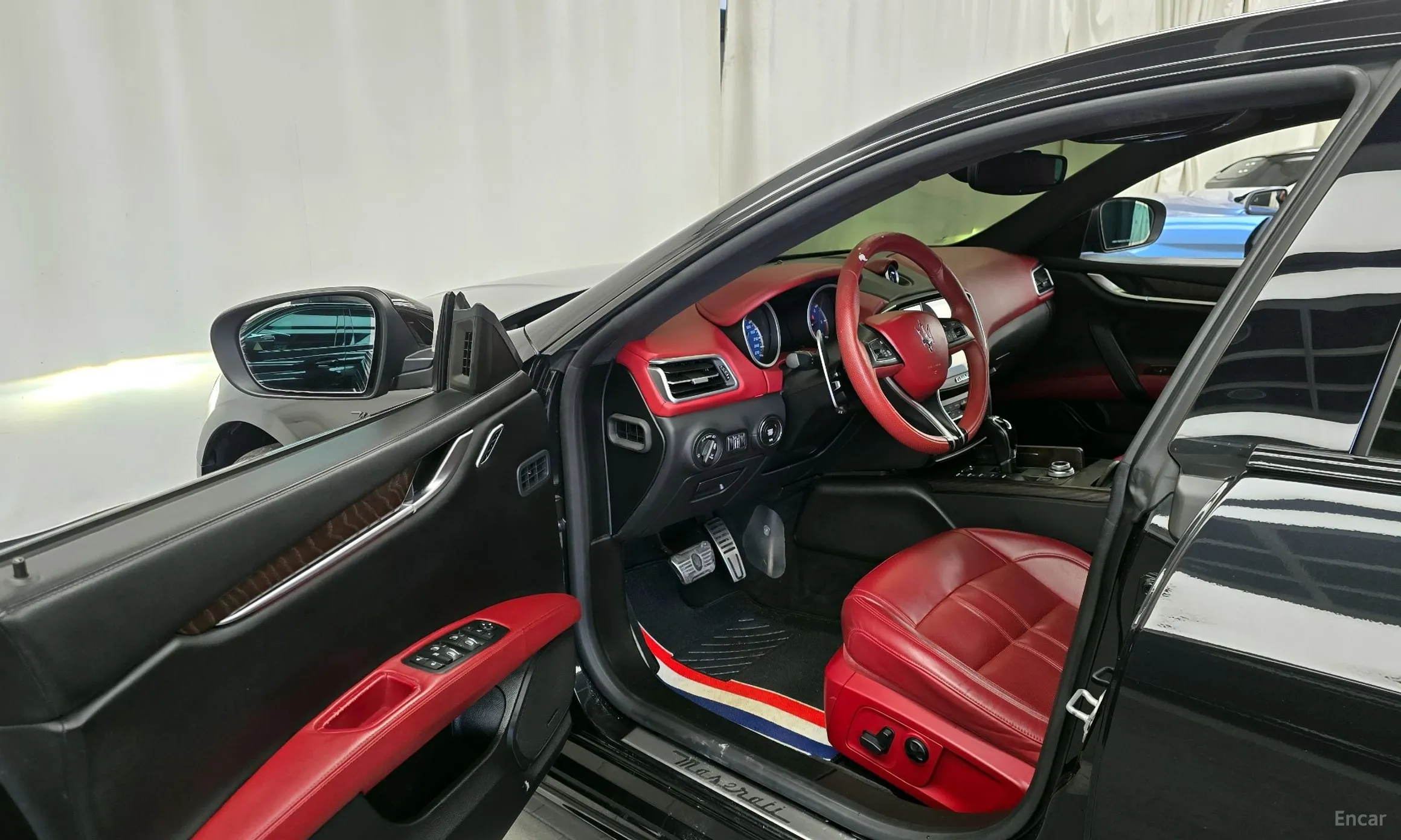 Maserati Ghibli превью 10