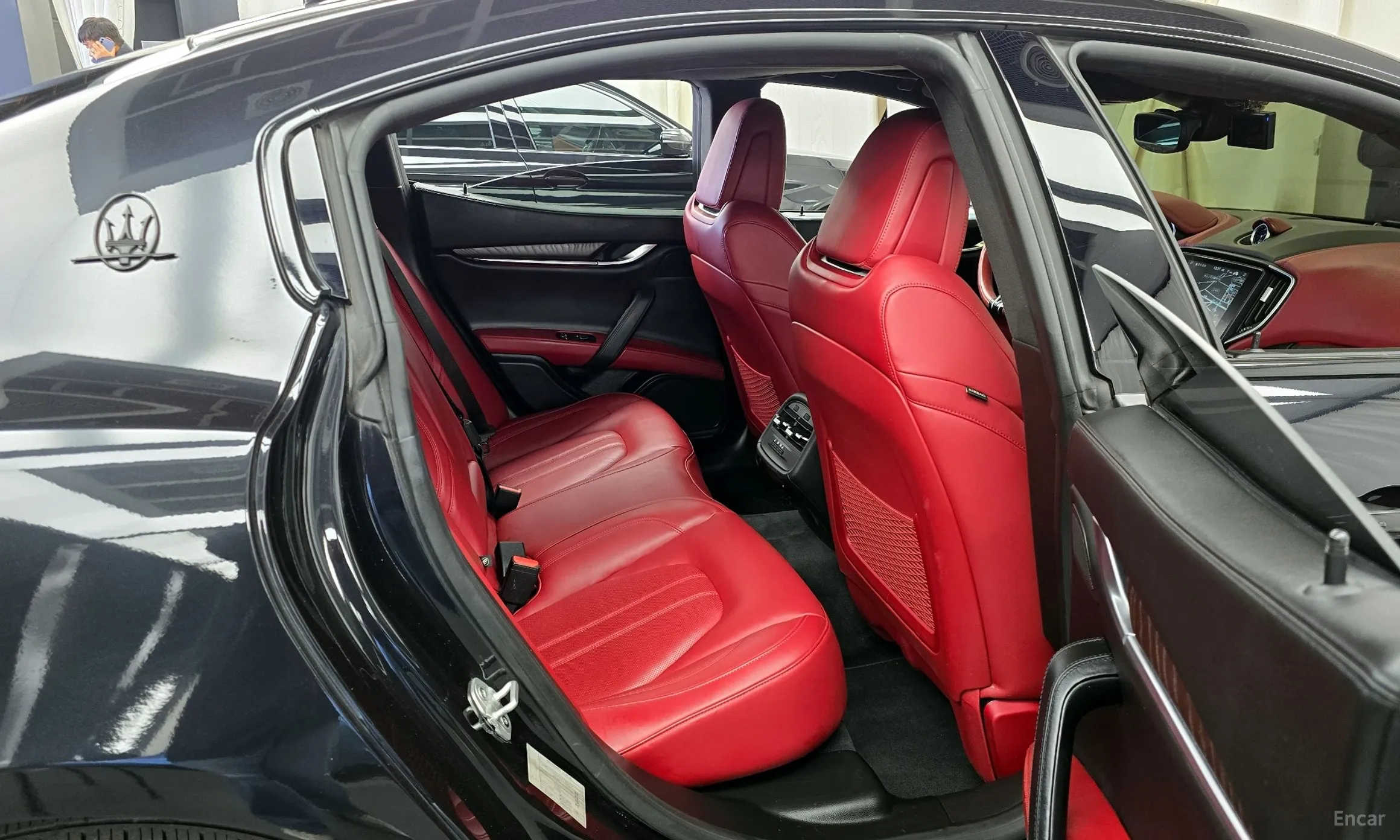 Maserati Ghibli превью 12