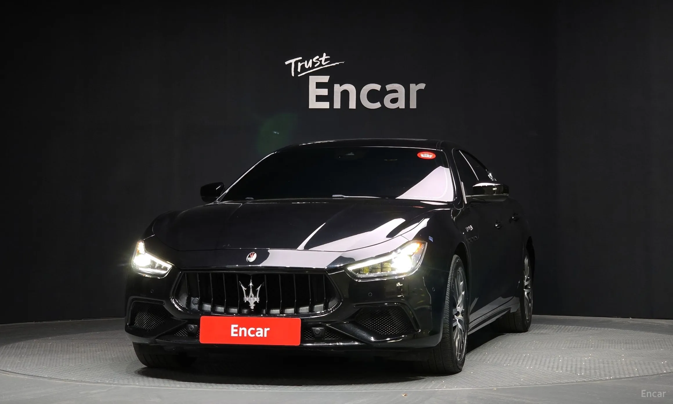 Maserati Ghibli превью 3