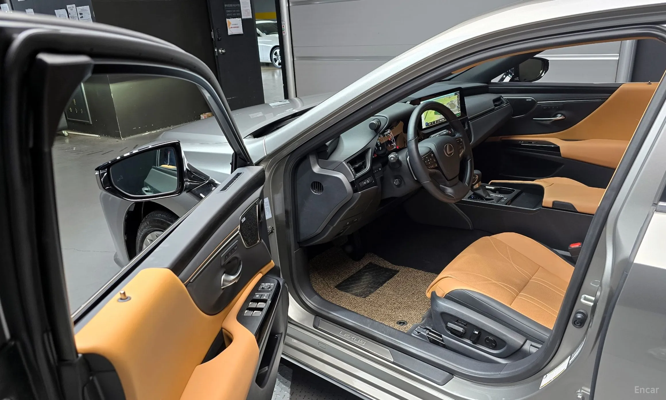 Lexus ES300h 7th Generation превью 11