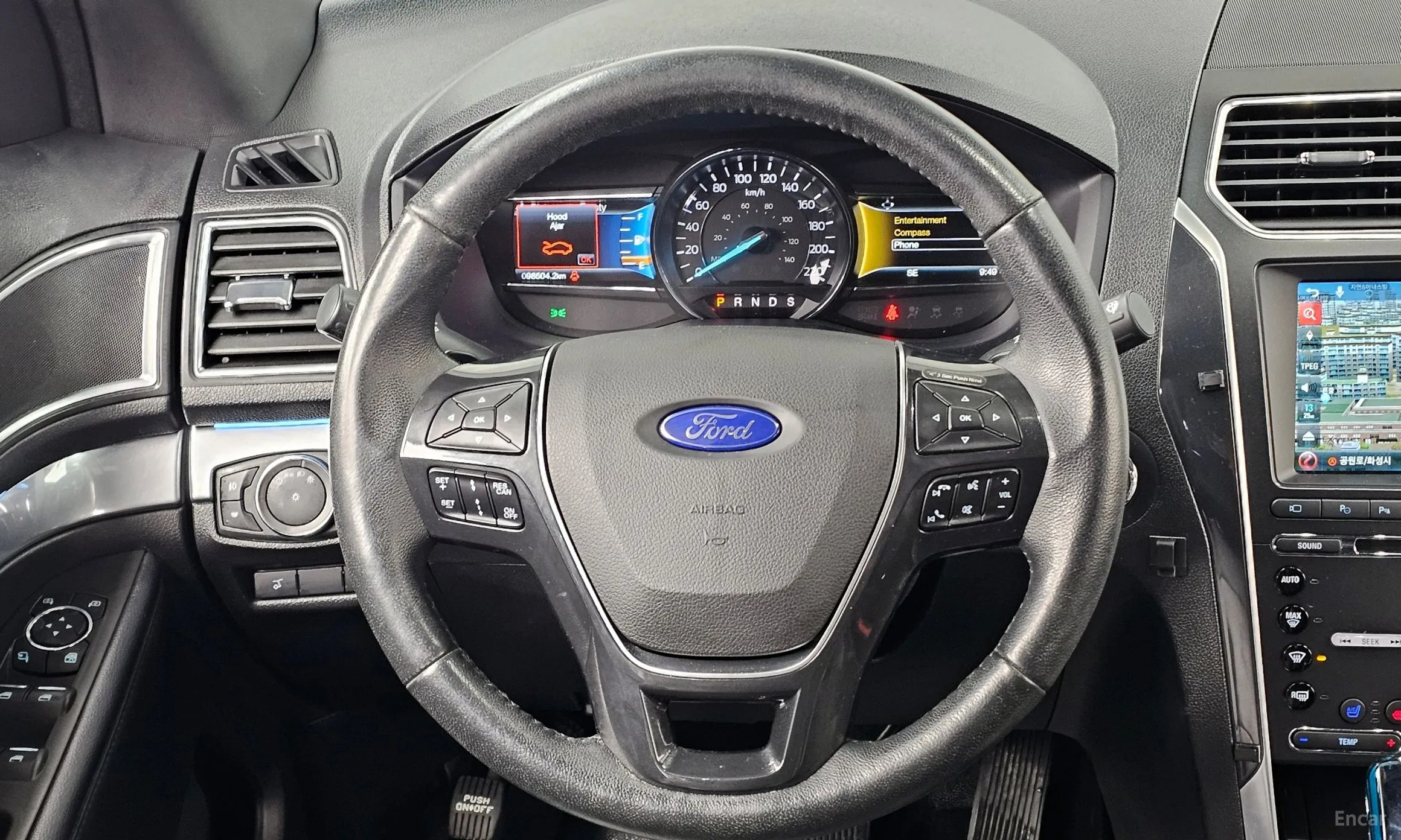 Ford Explorer превью 13