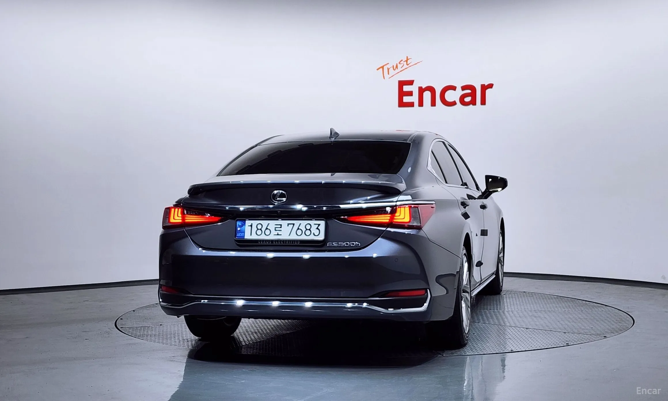 Lexus ES300h 7th Generation превью 4