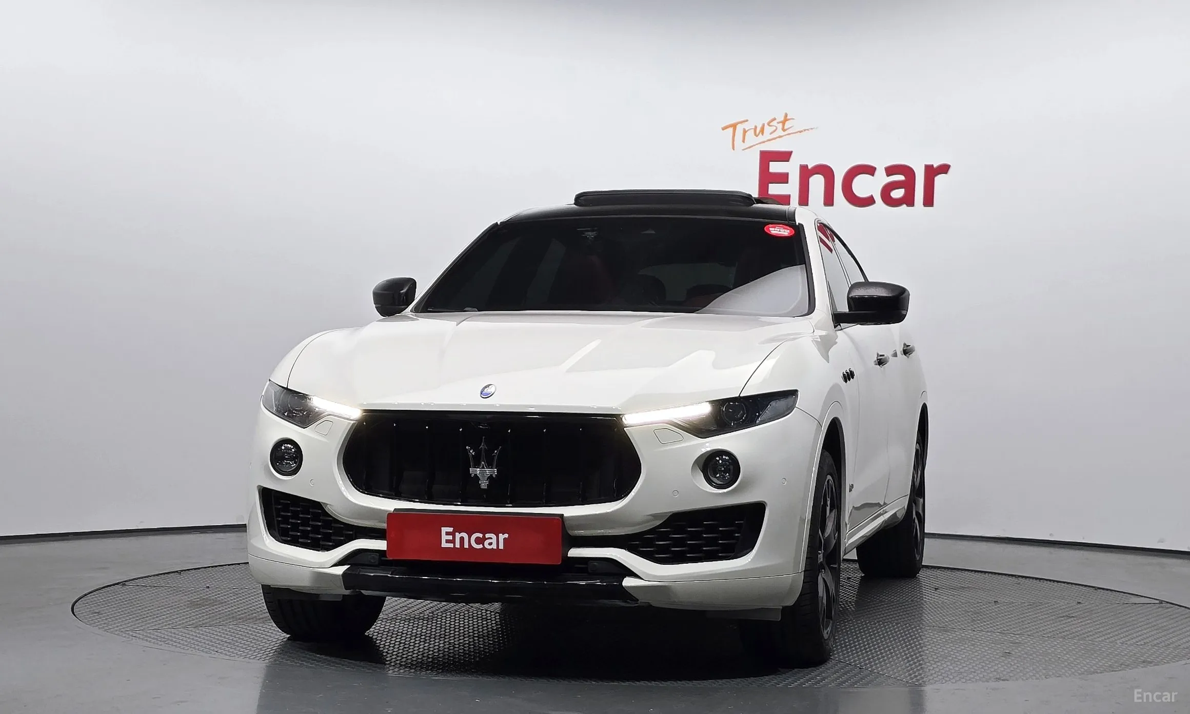 Maserati Levante превью 3