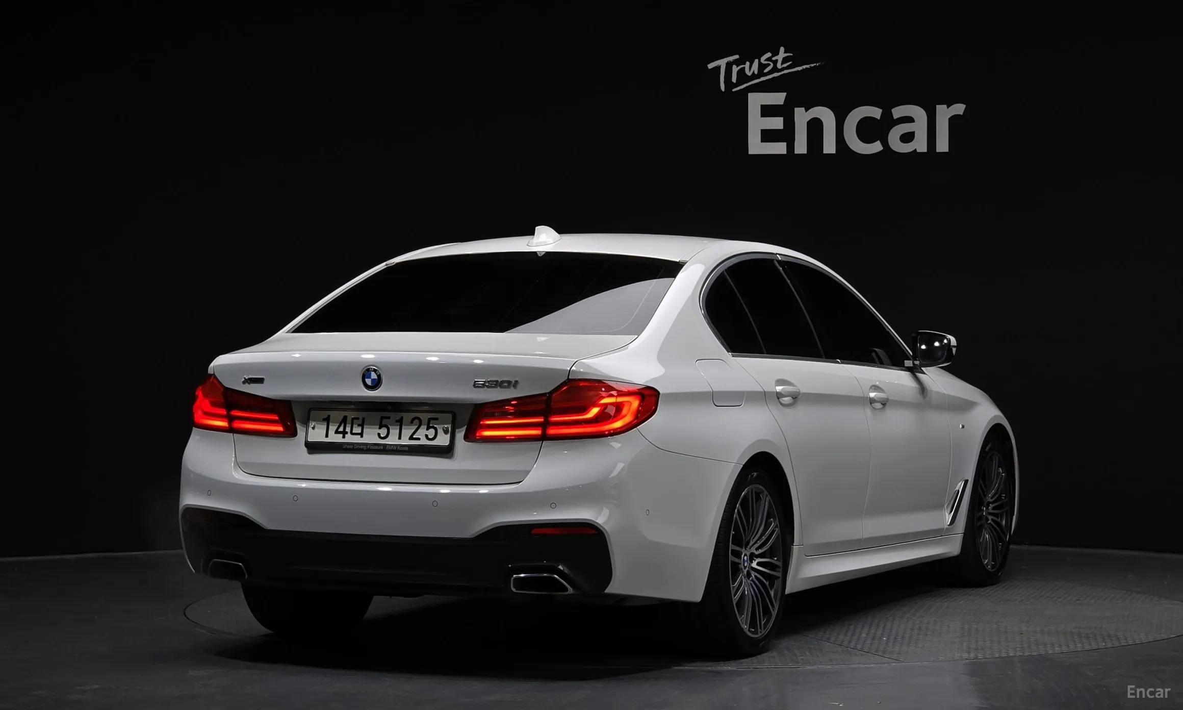 BMW 5 Series (G30) превью 2