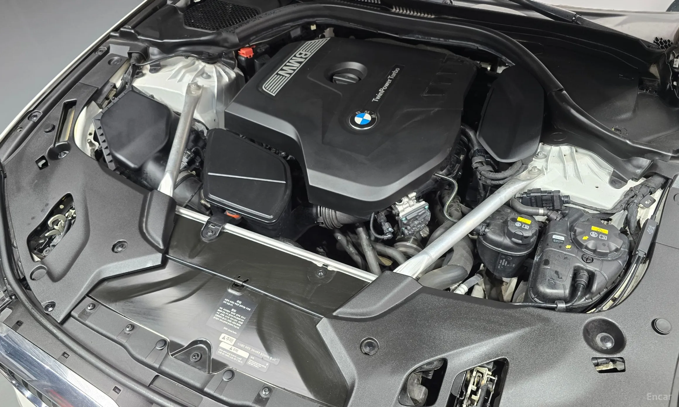 BMW 5 Series (G30) превью 6