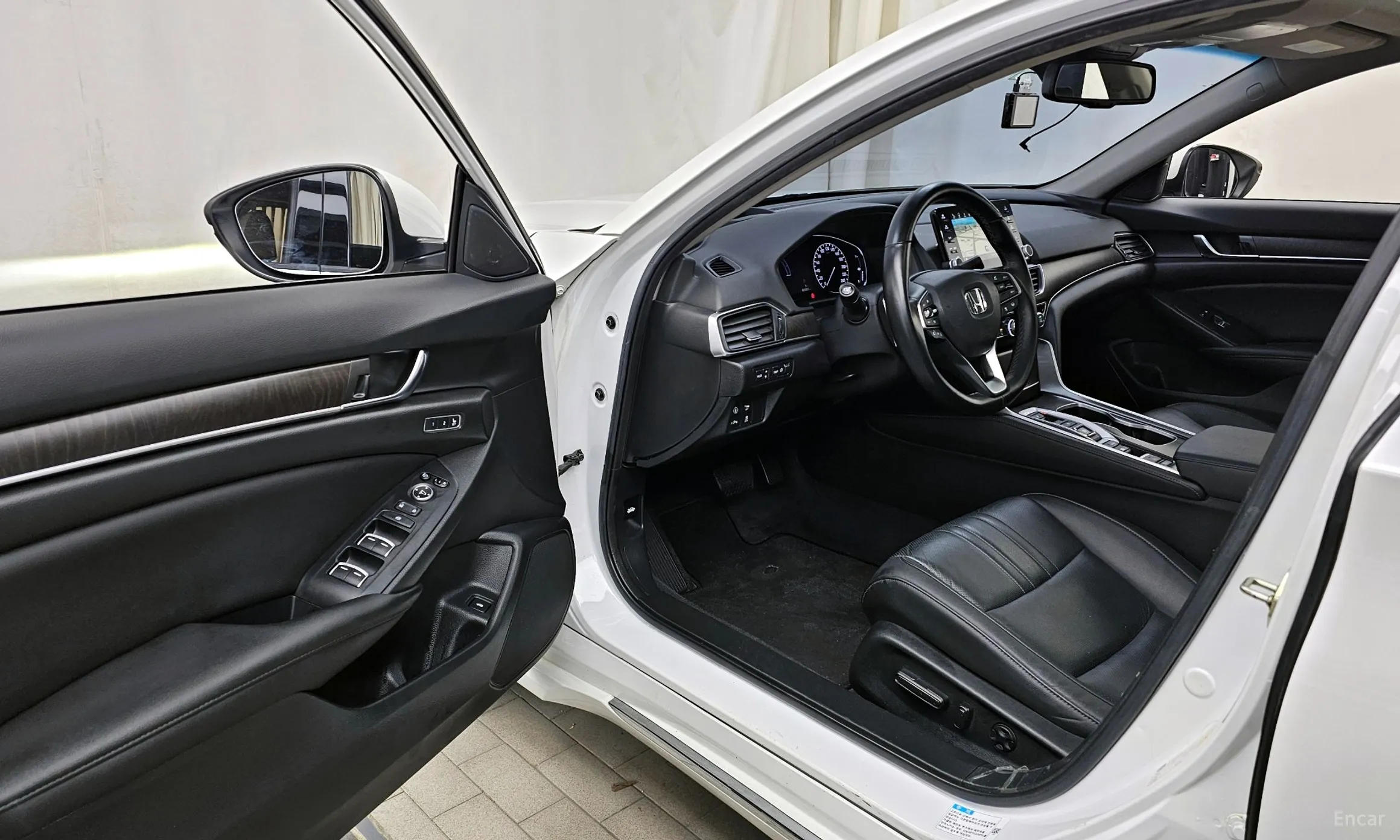 Honda Accord 10th Generation превью 10
