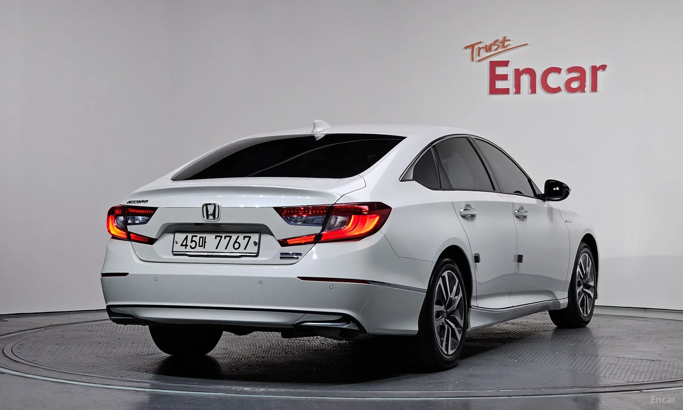 Honda Accord 10th Generation превью 2
