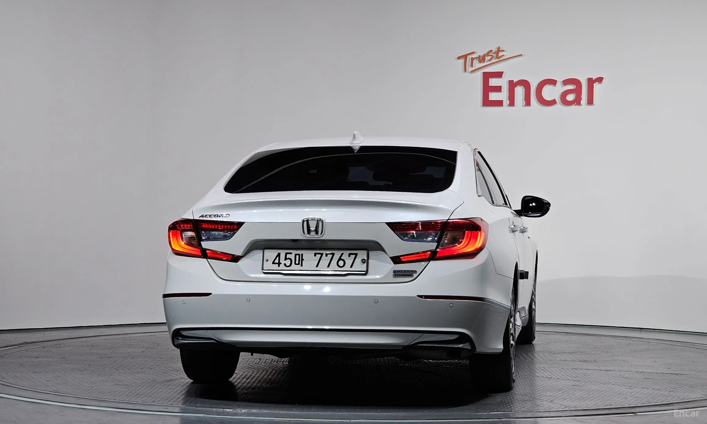 Honda Accord 10th Generation превью 4