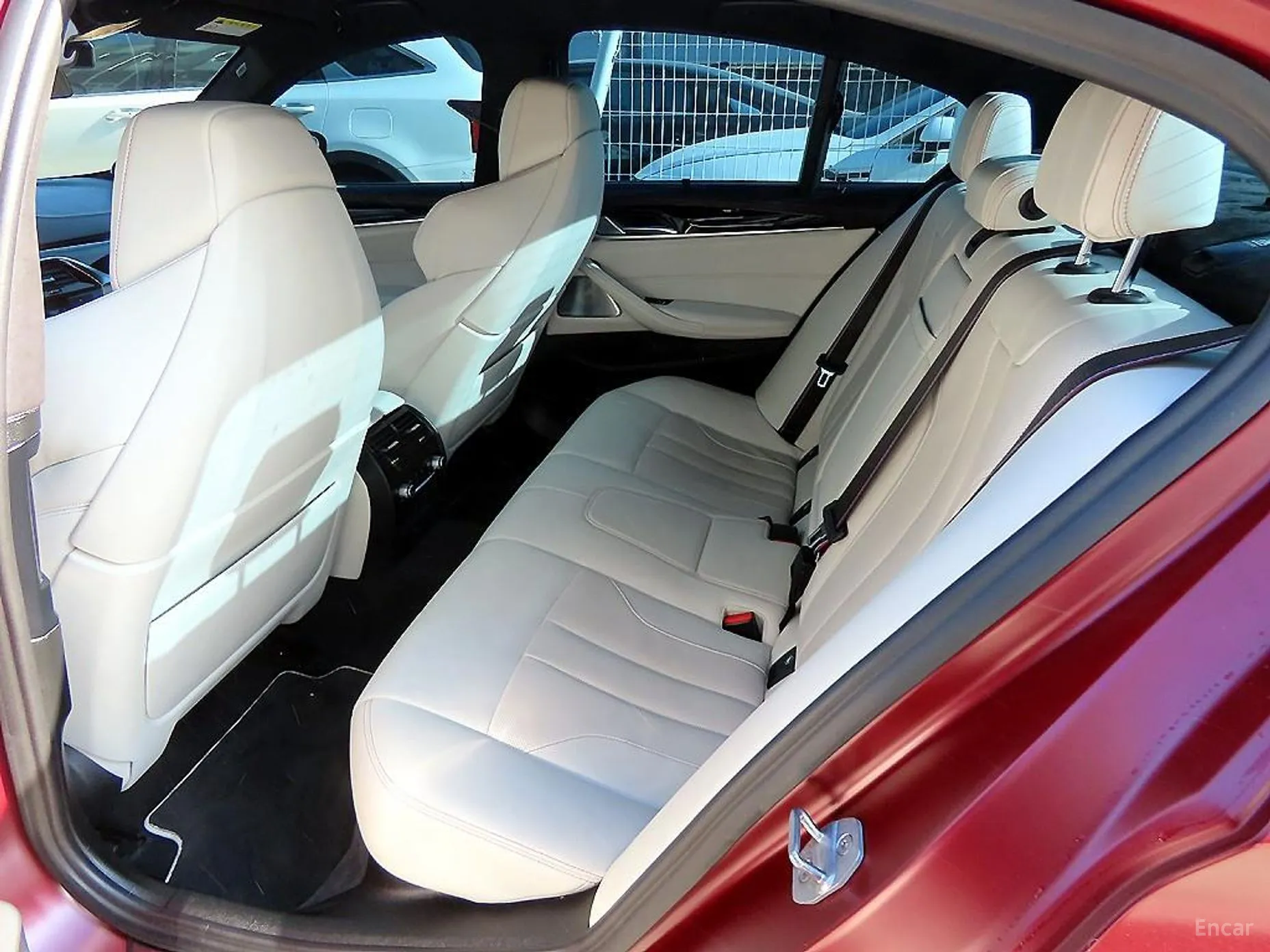 BMW M5 (F90) превью 19