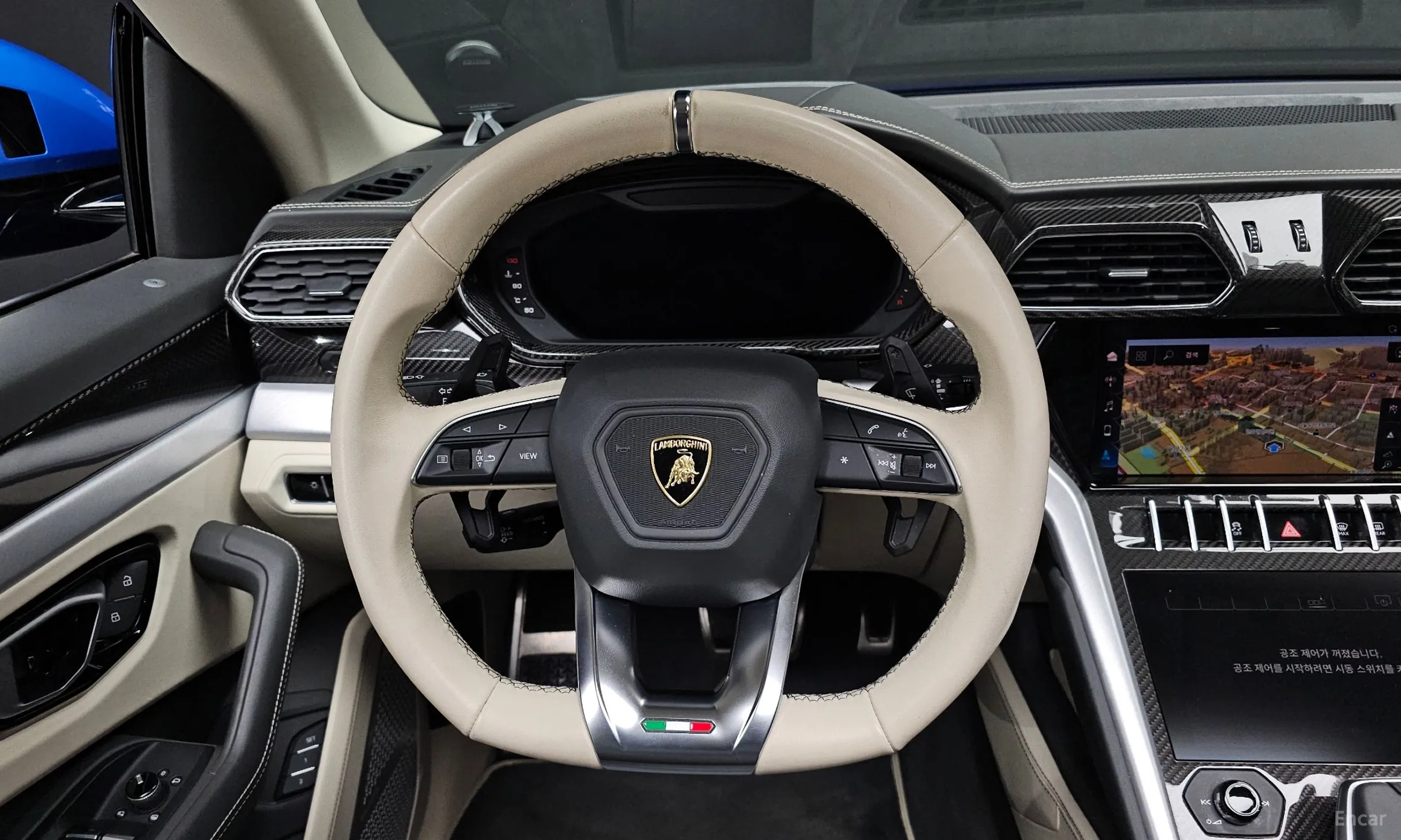 Lamborghini Urus превью 13