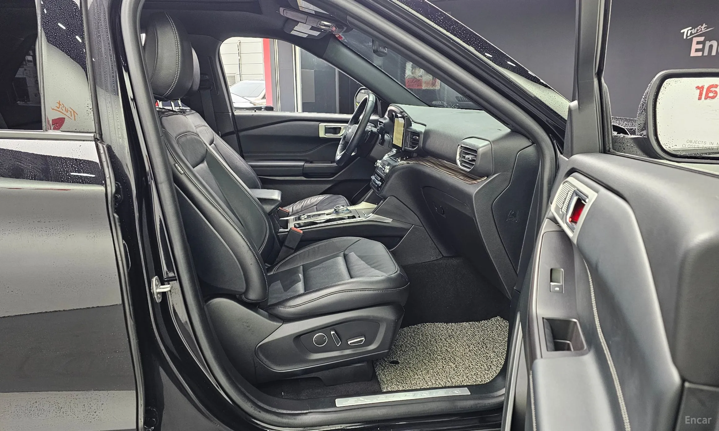 Ford Explorer 6th Generation превью 11