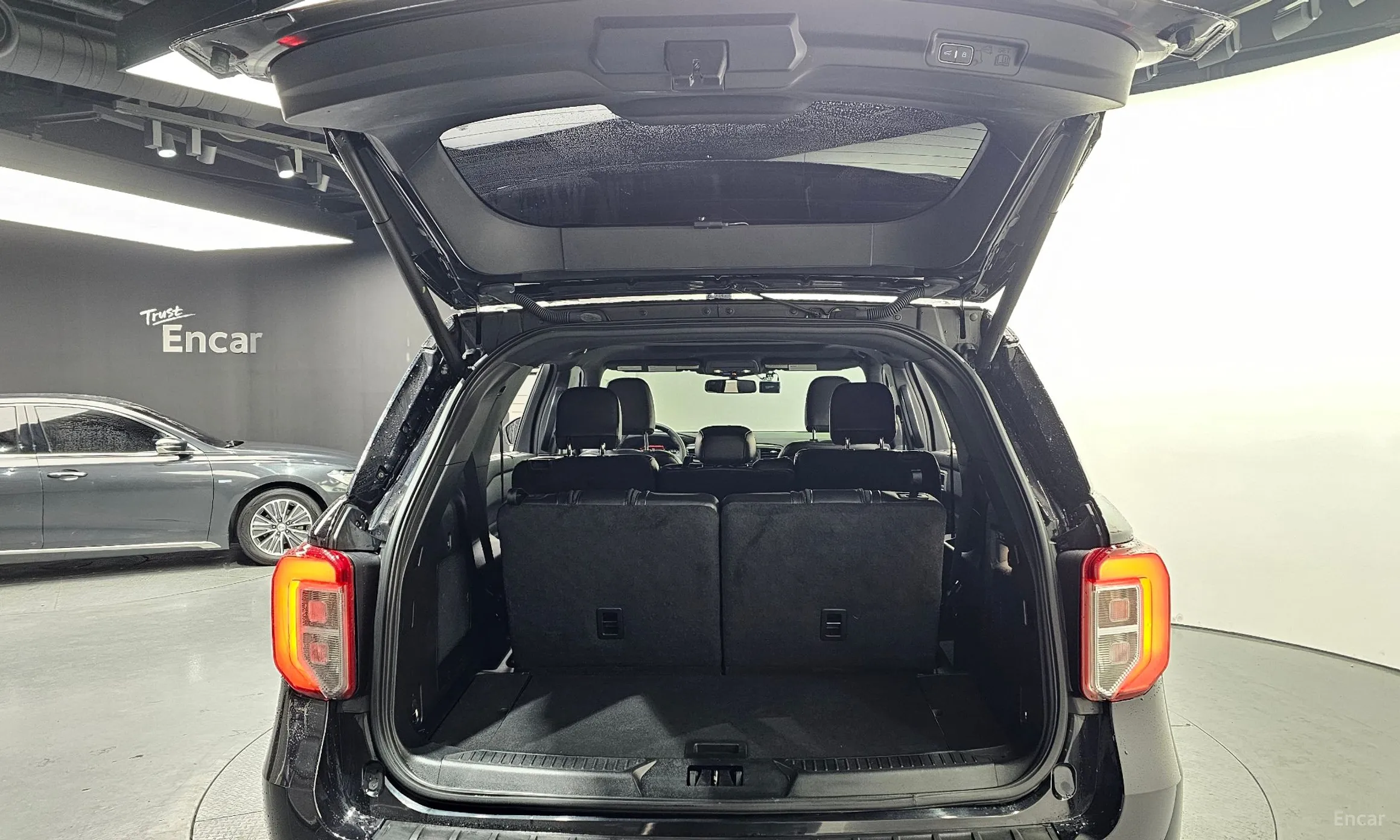 Ford Explorer 6th Generation превью 20