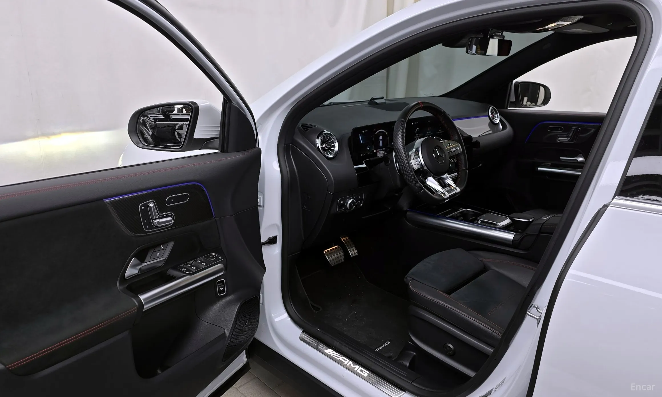 Mercedes Benz GLA-Class H247 превью 7