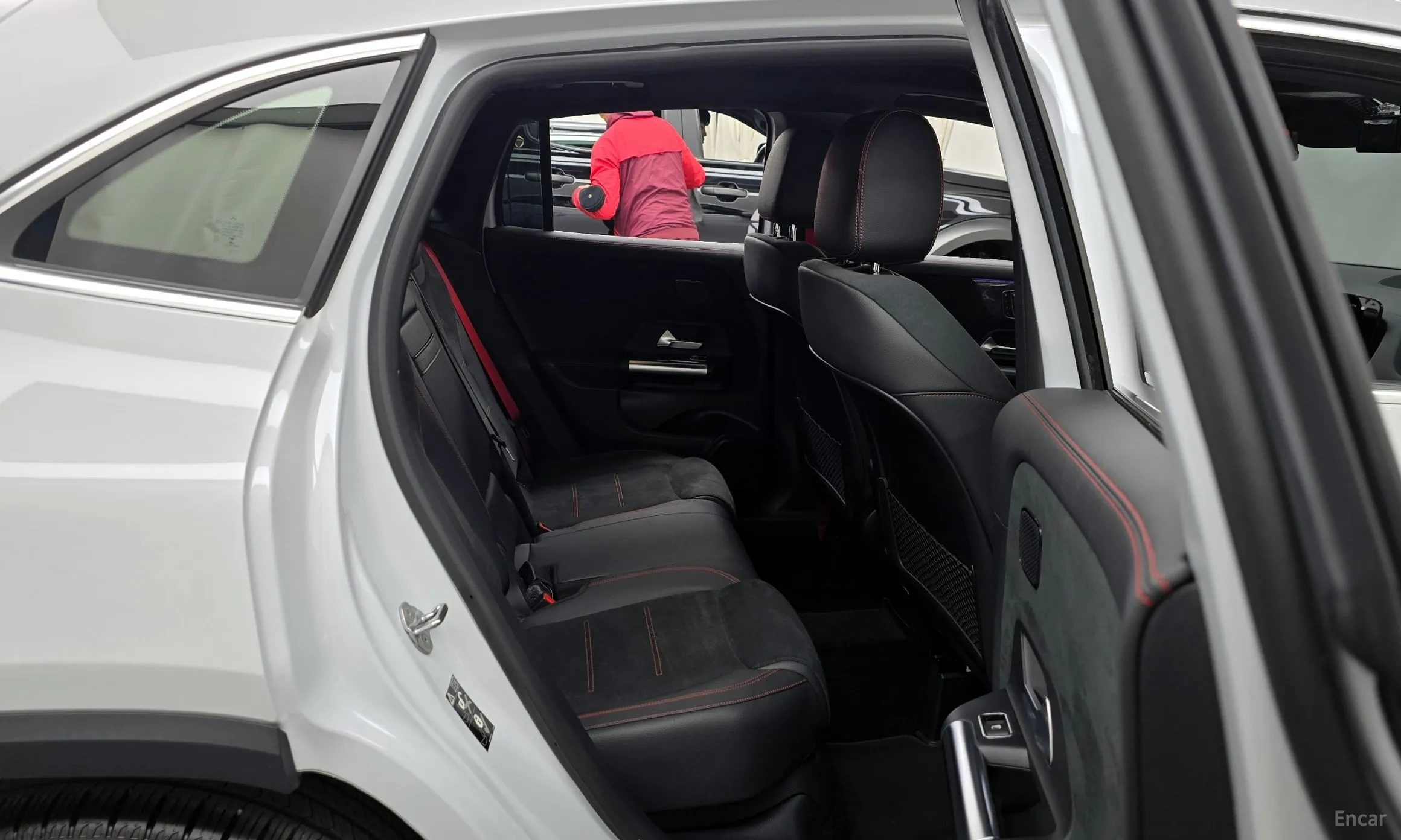 Mercedes Benz GLA-Class H247 превью 9