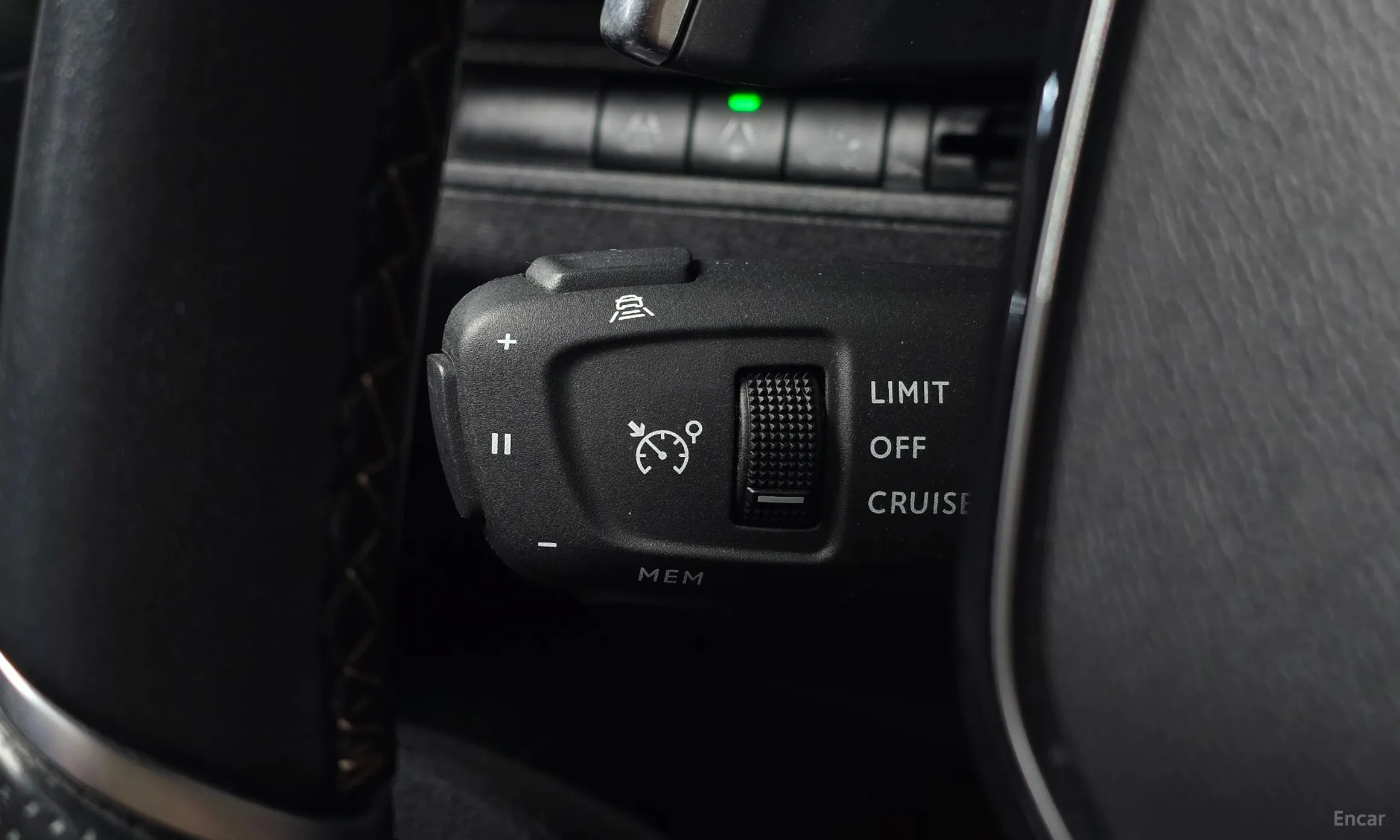 Peugeot 3008 2nd generation превью 14