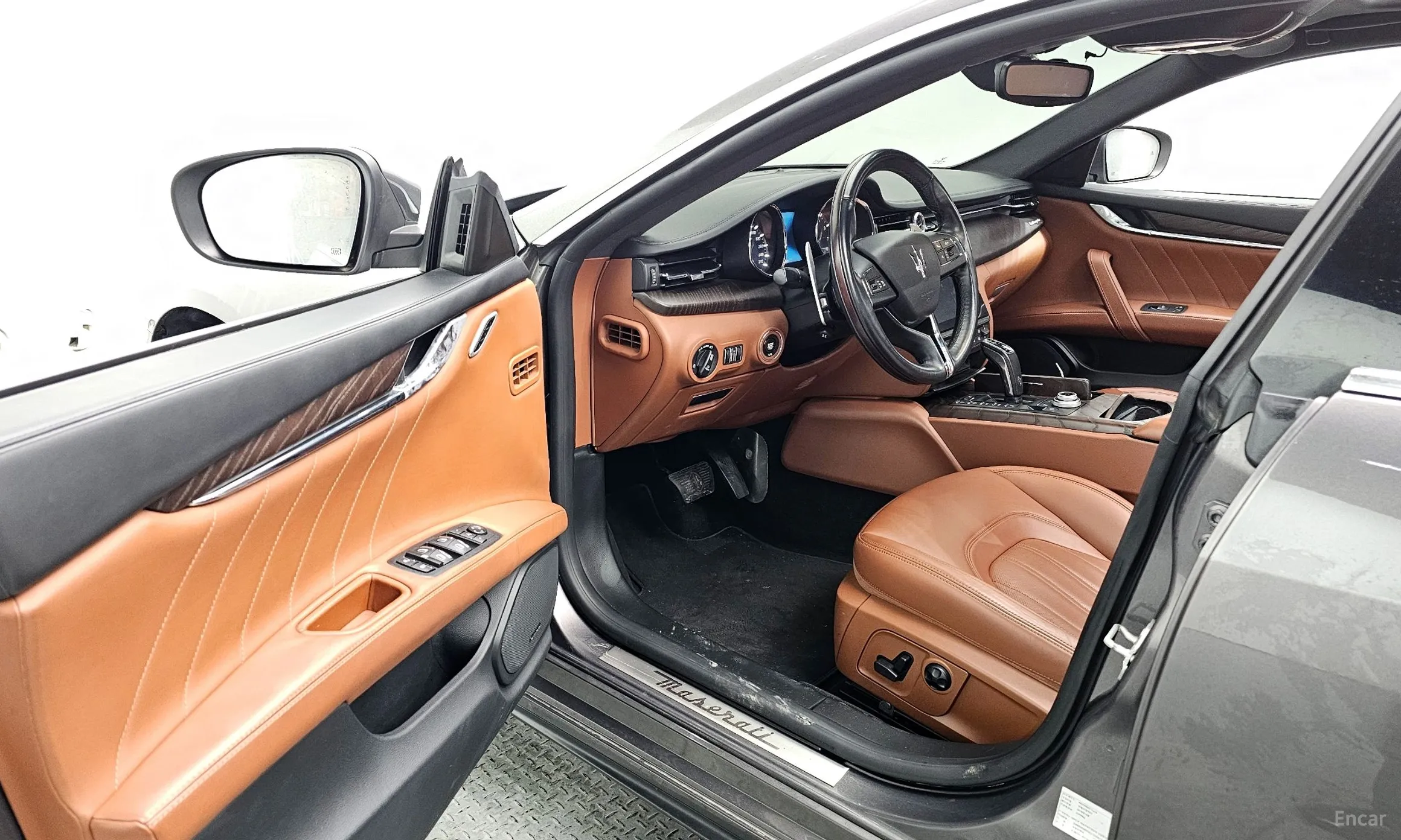 Maserati Quattroporte превью 10