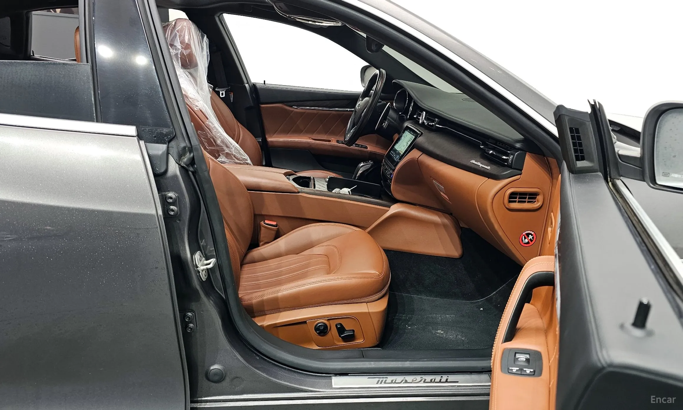Maserati Quattroporte превью 11