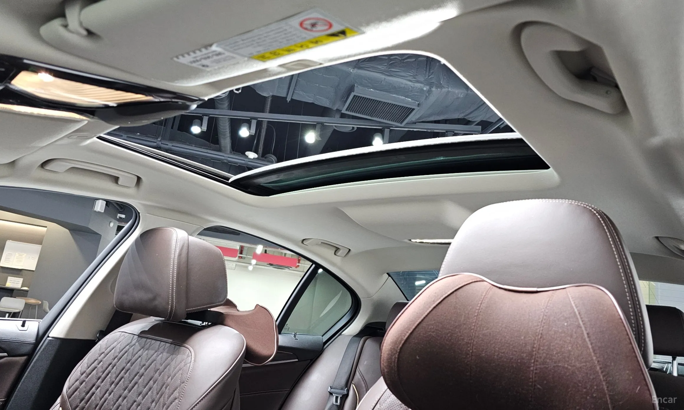 BMW 5 Series (G30) превью 18