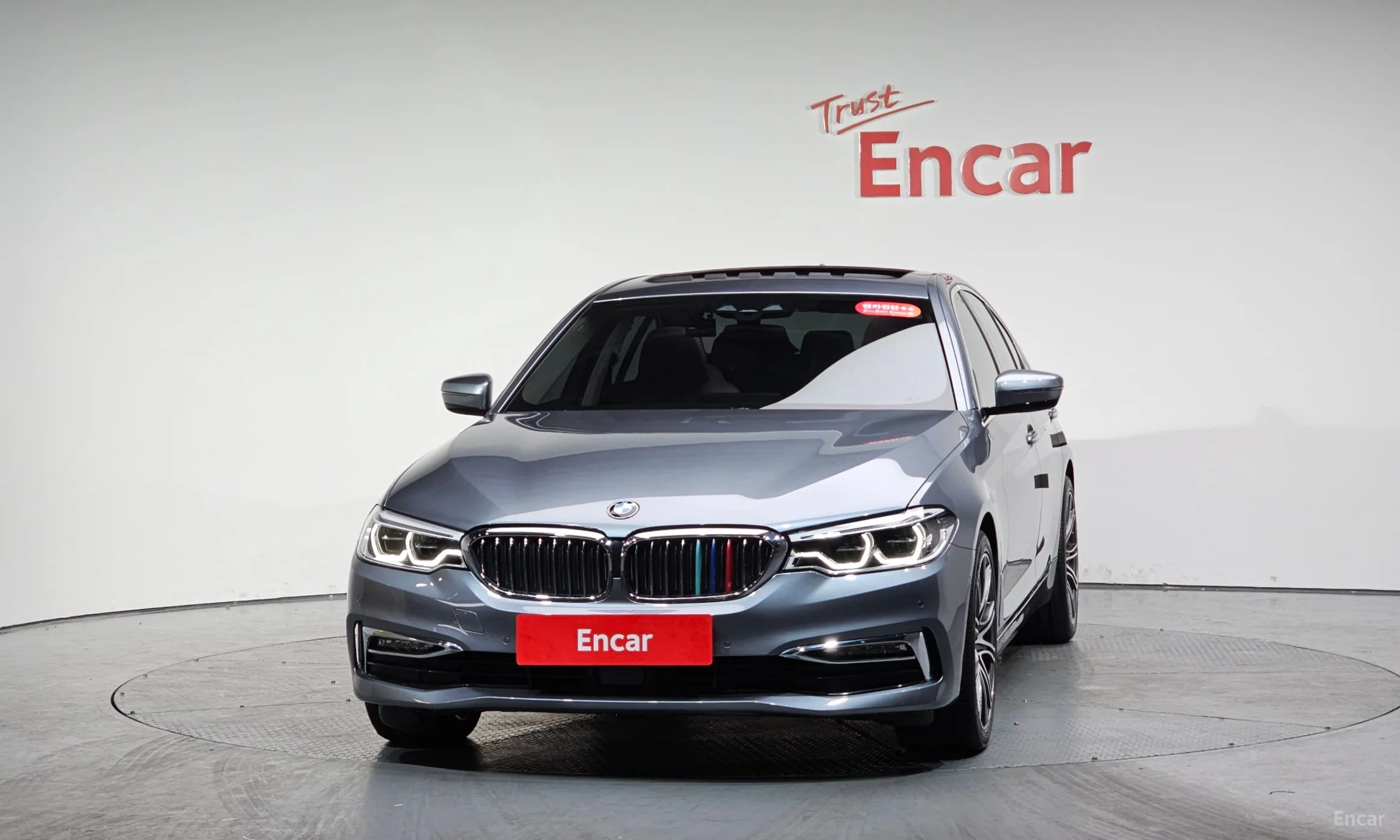 BMW 5 Series (G30) превью 3