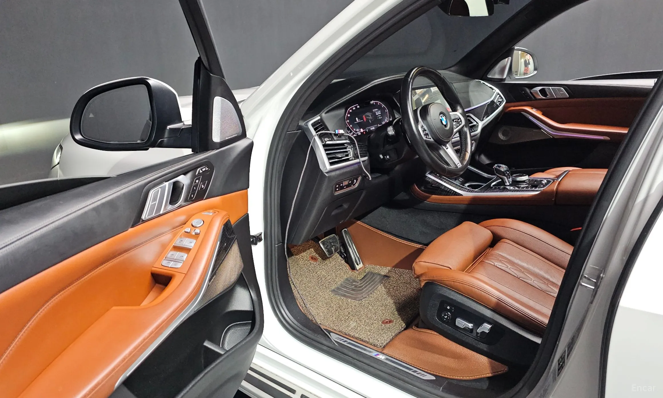 BMW X7 (G07) превью 10