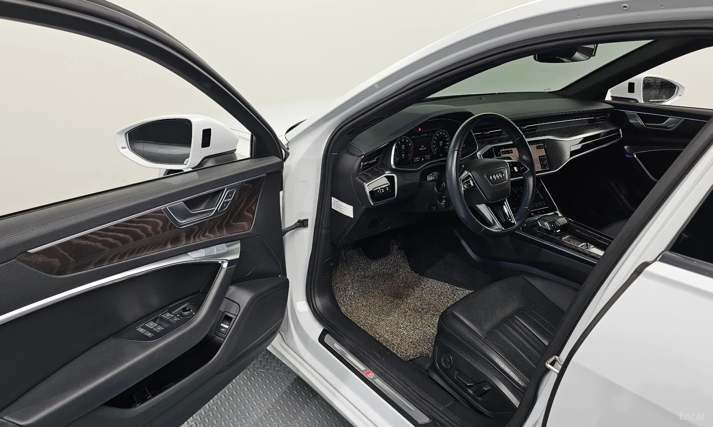 Audi A6 (C8) превью 10