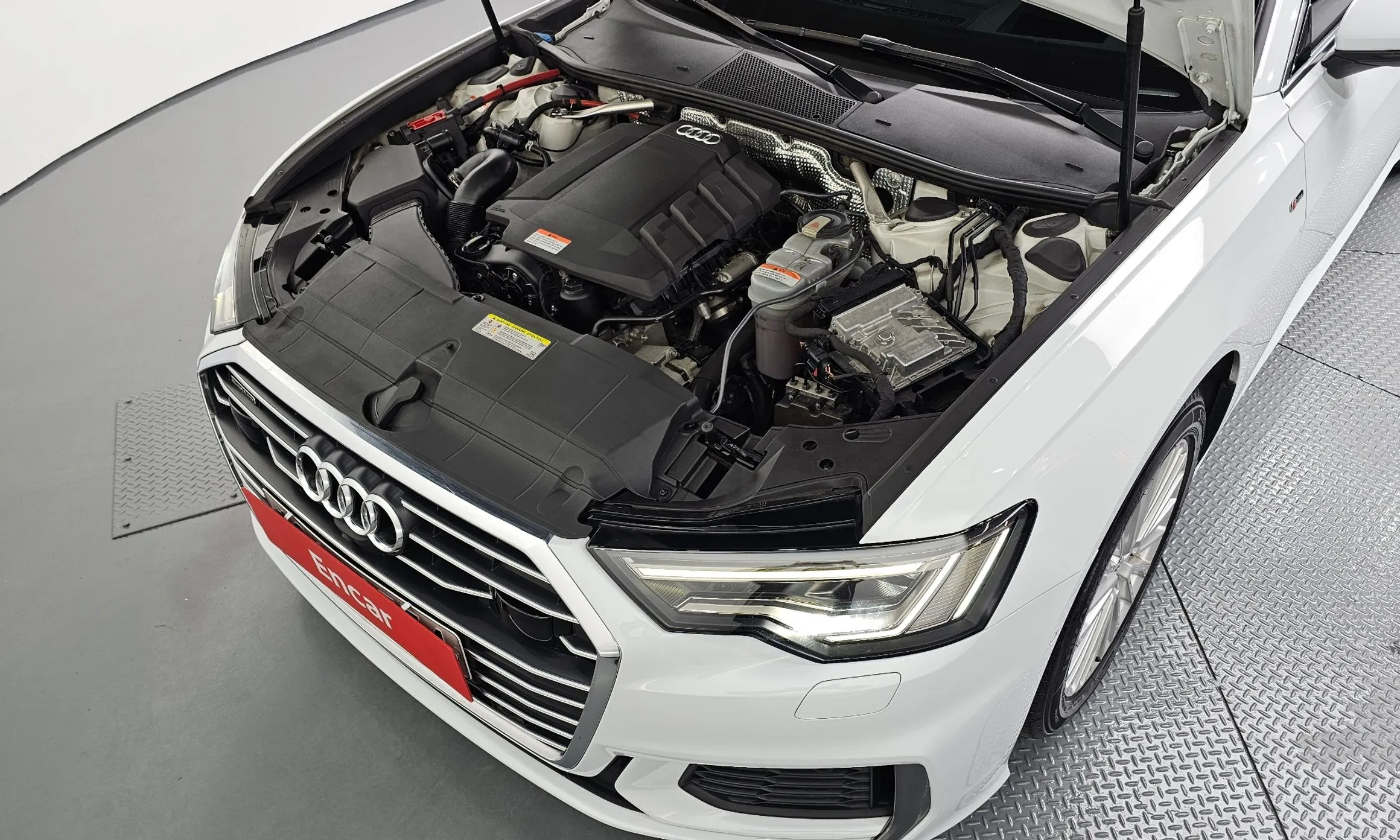 Audi A6 (C8) превью 6