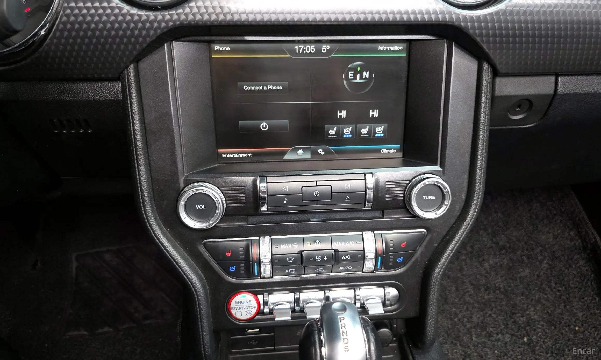Ford Mustang превью 16