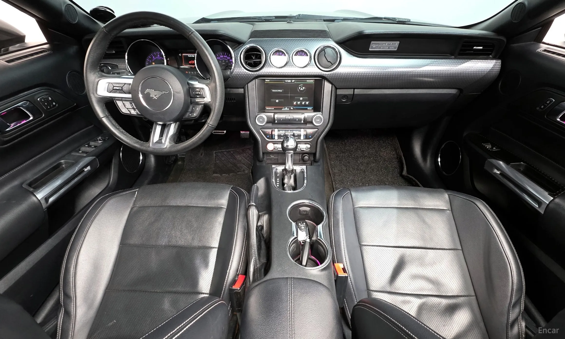 Ford Mustang превью 7