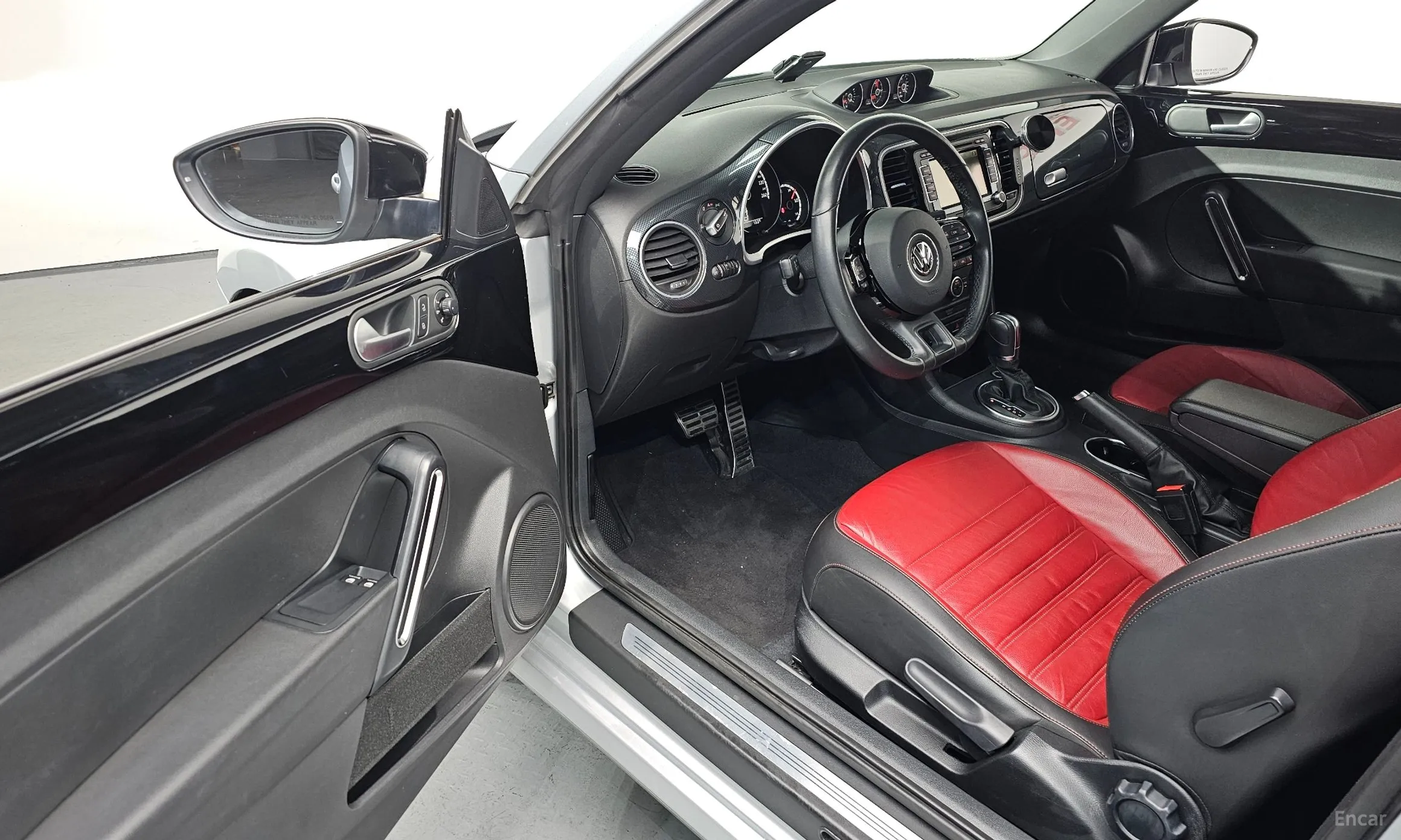Volkswagen The Beetle превью 12