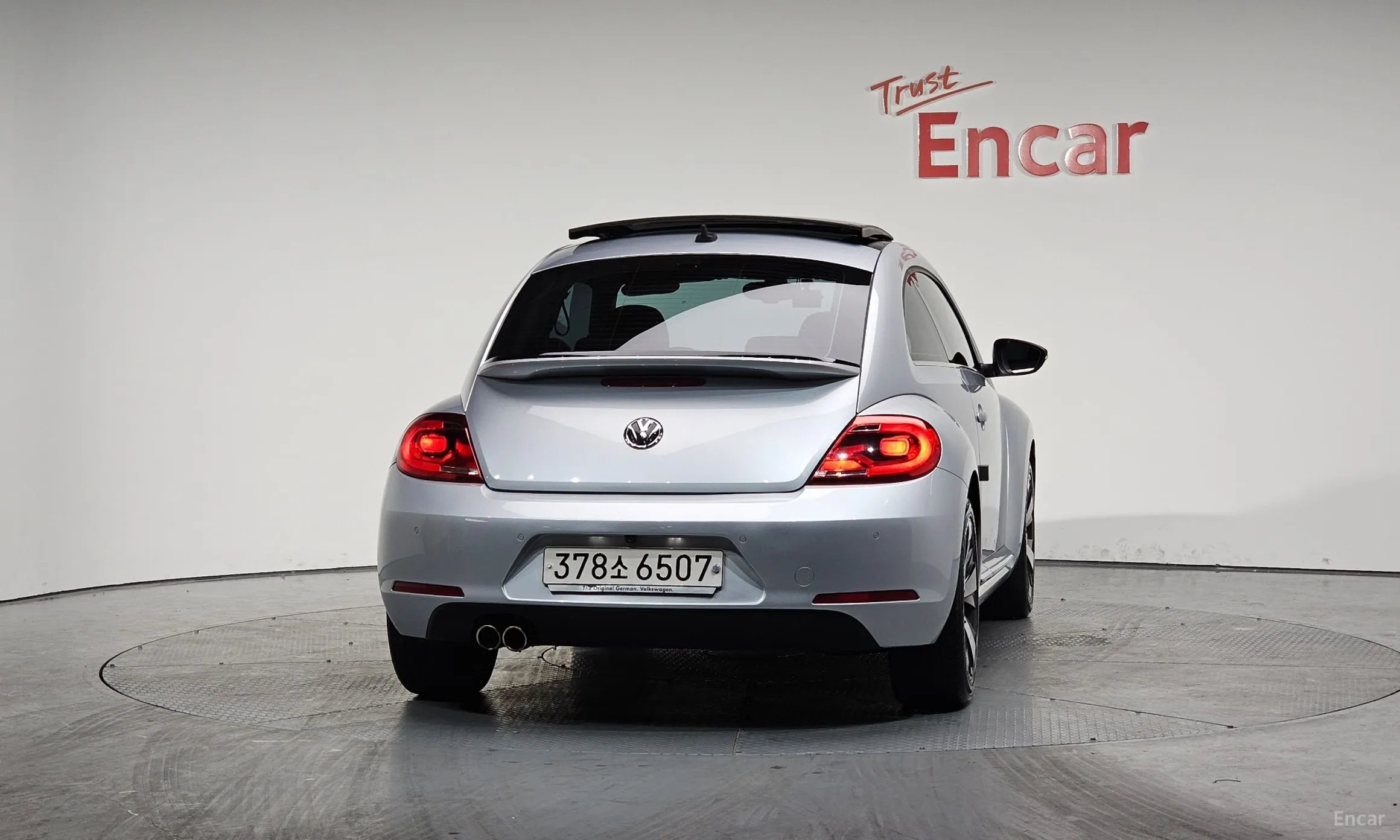 Volkswagen The Beetle превью 4