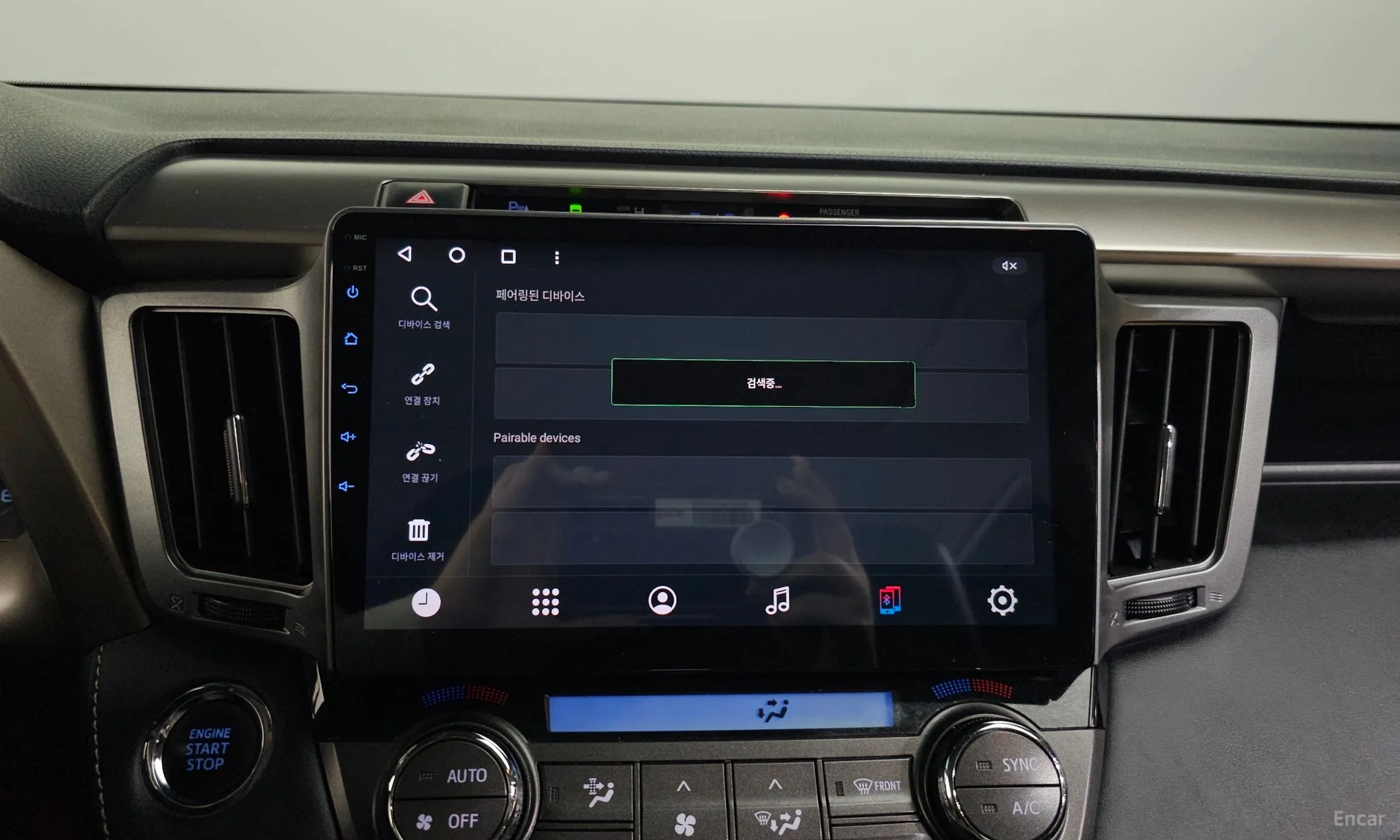Toyota RAV4 превью 17