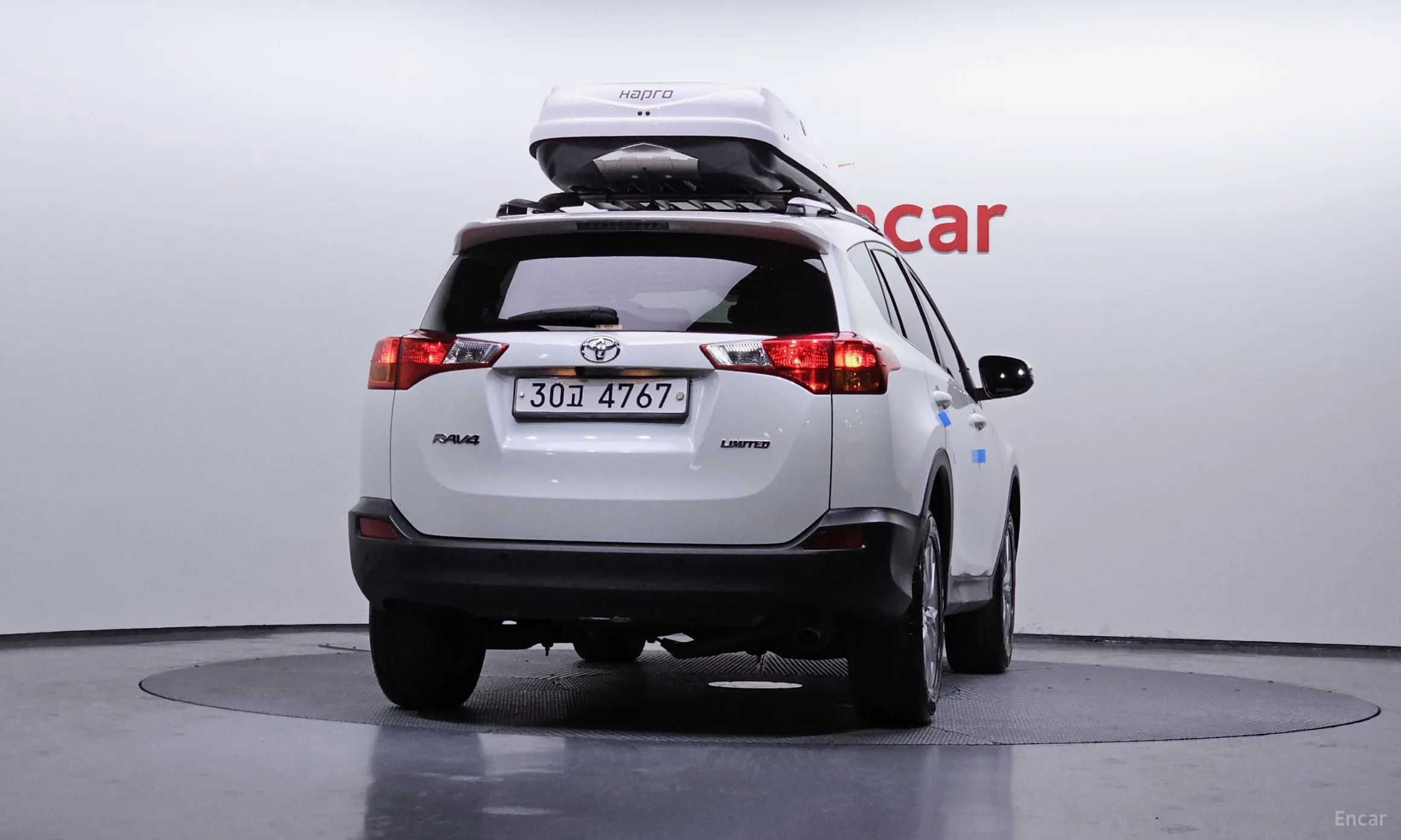 Toyota RAV4 превью 4