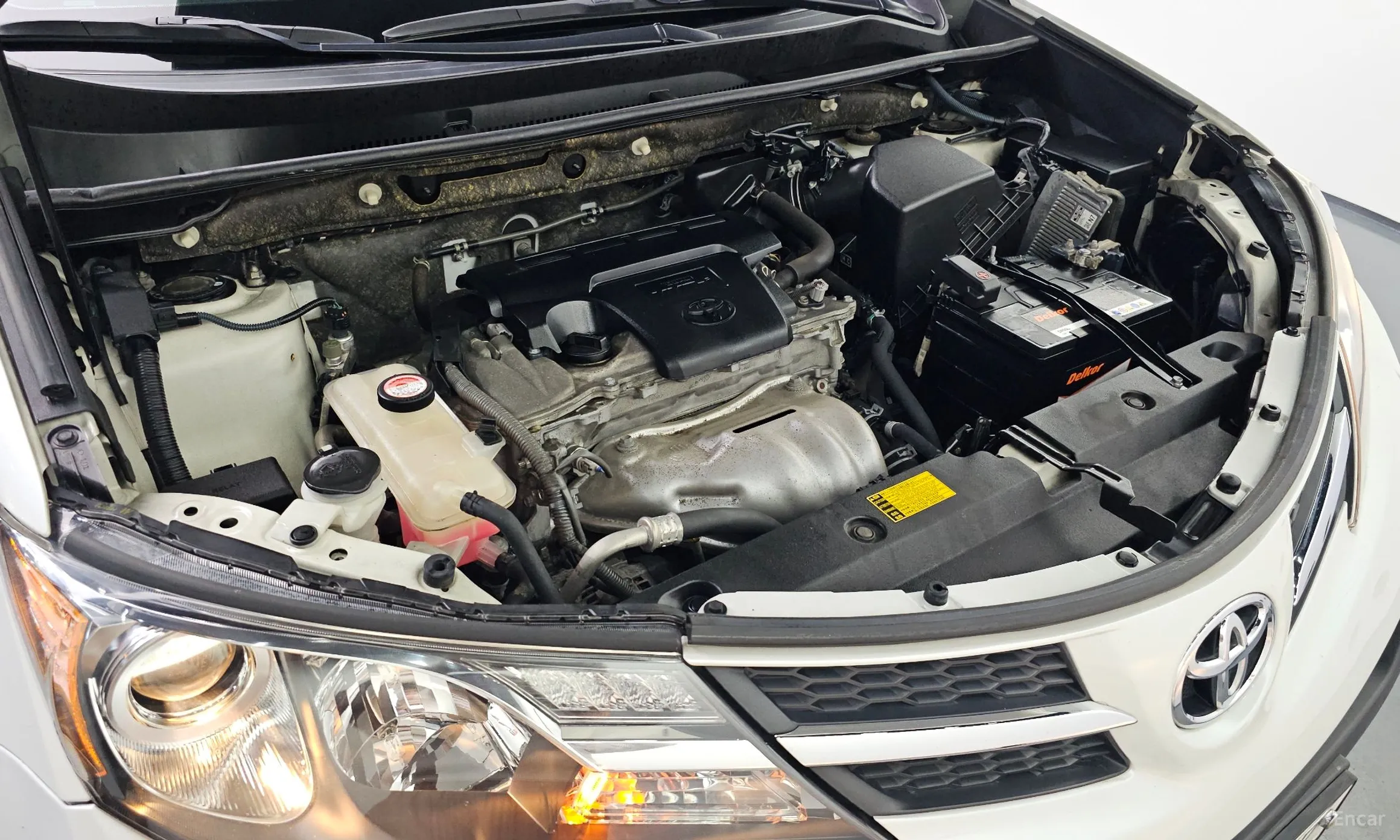 Toyota RAV4 превью 6