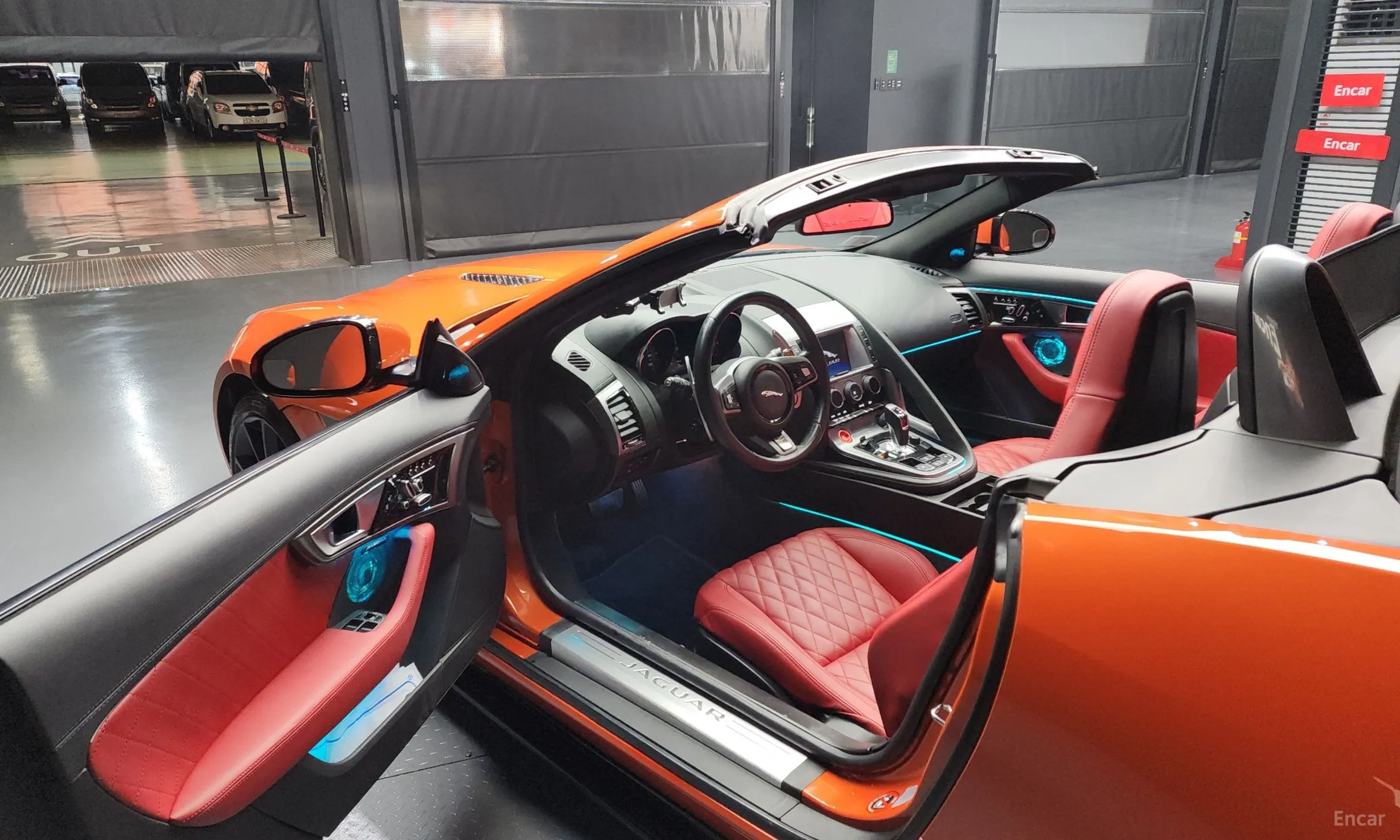 Jaguar F-TYPE превью 10