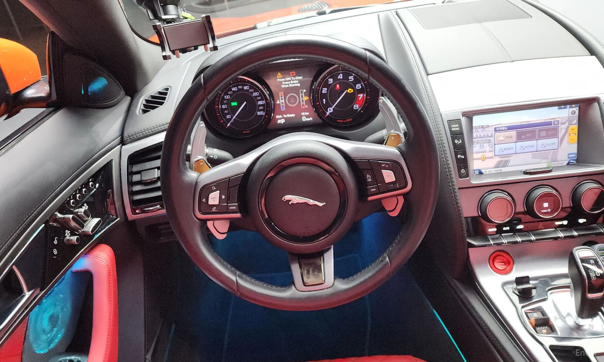 Jaguar F-TYPE превью 12