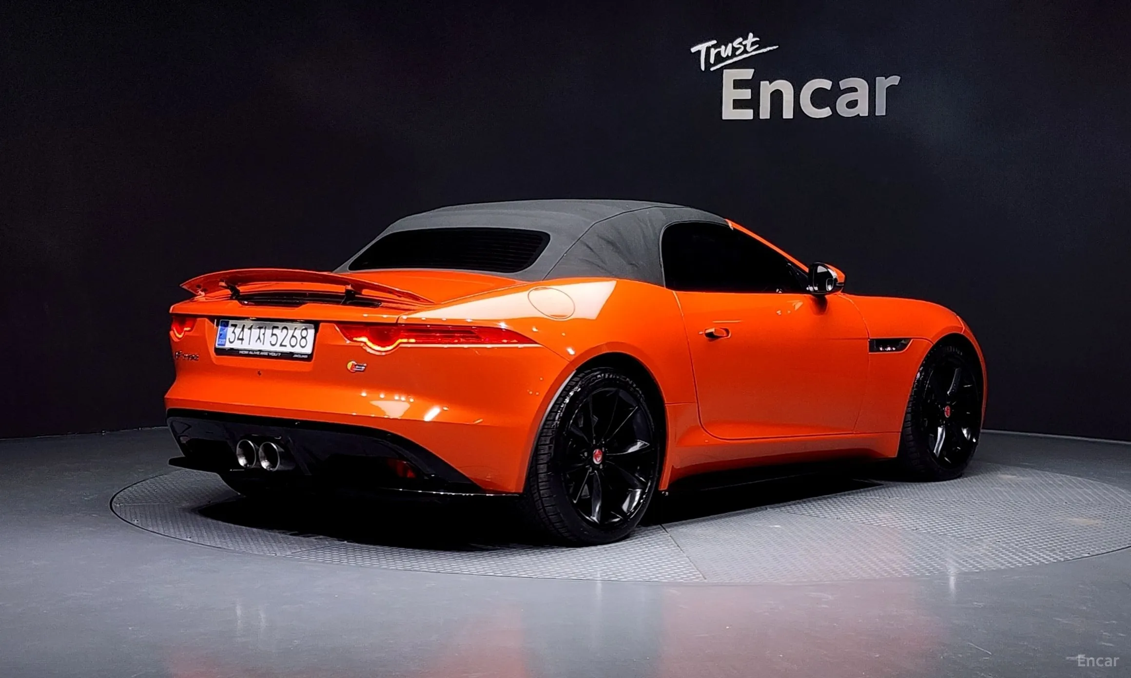 Jaguar F-TYPE превью 20