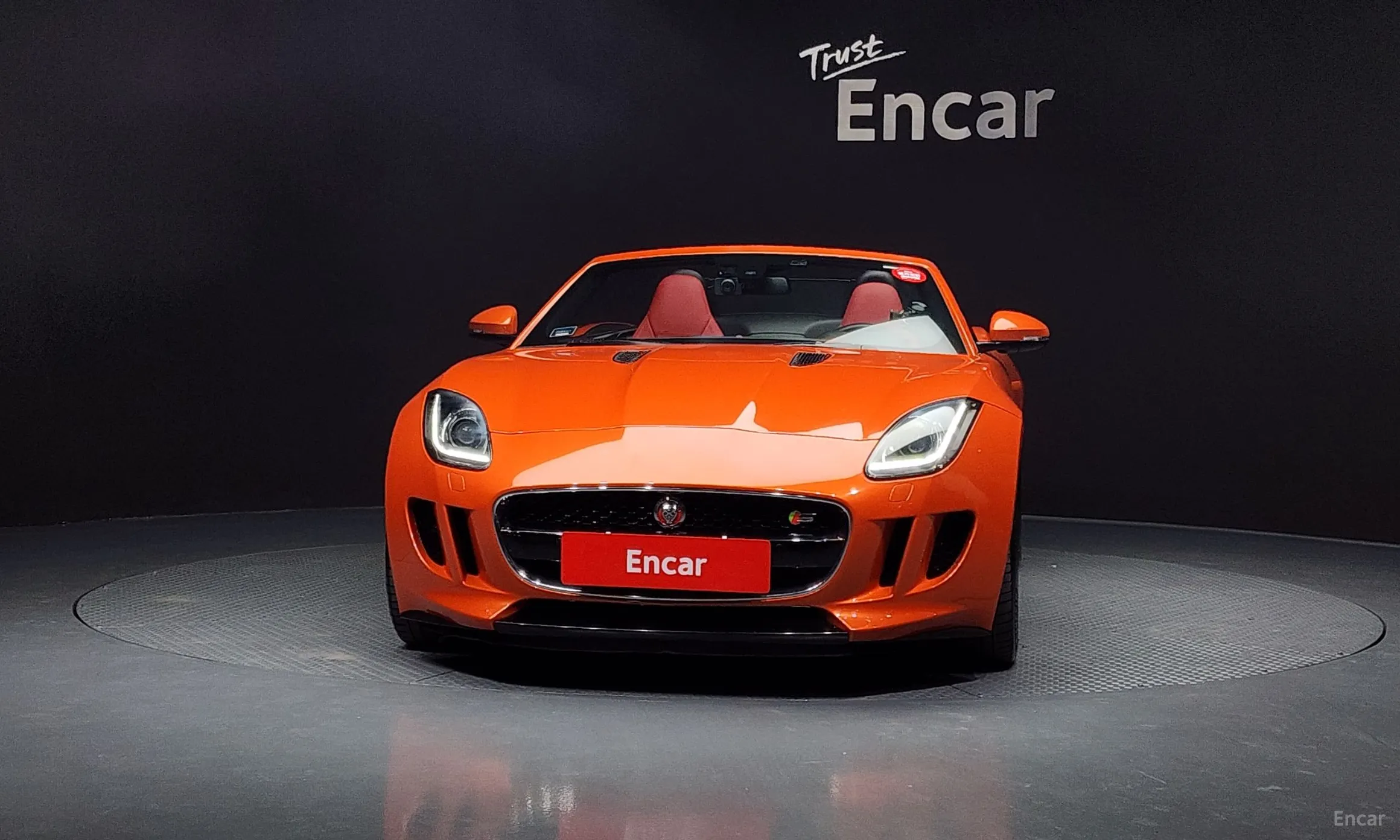 Jaguar F-TYPE превью 3
