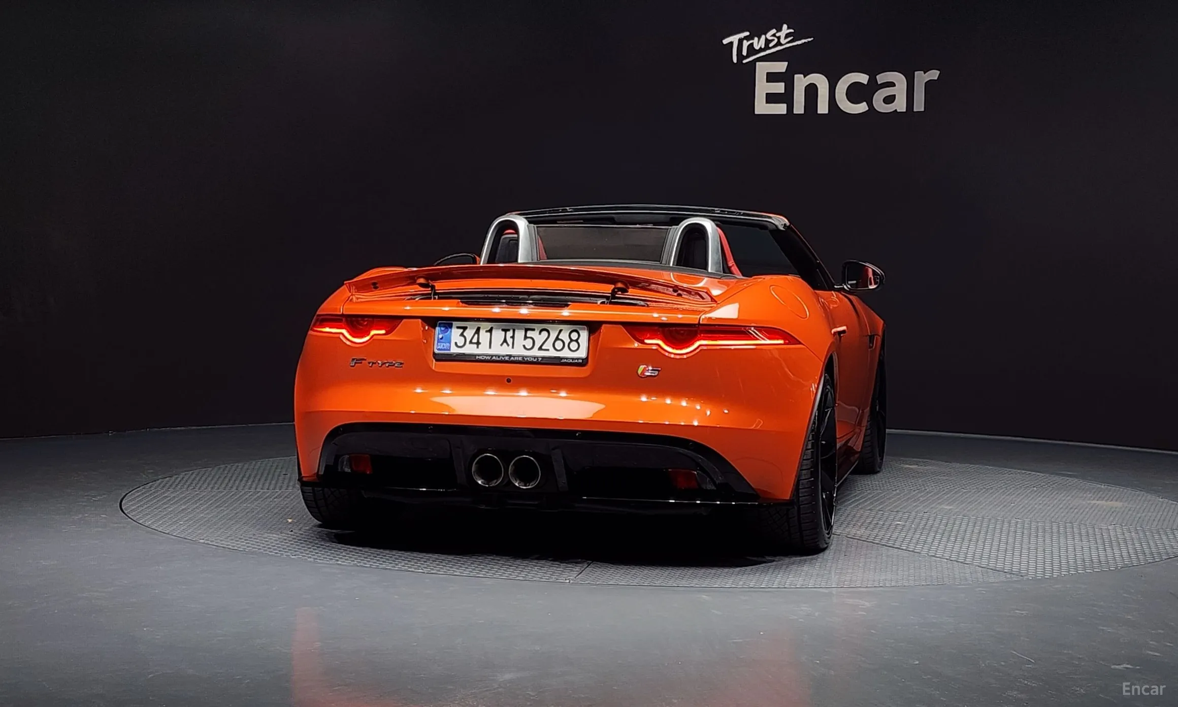 Jaguar F-TYPE превью 4