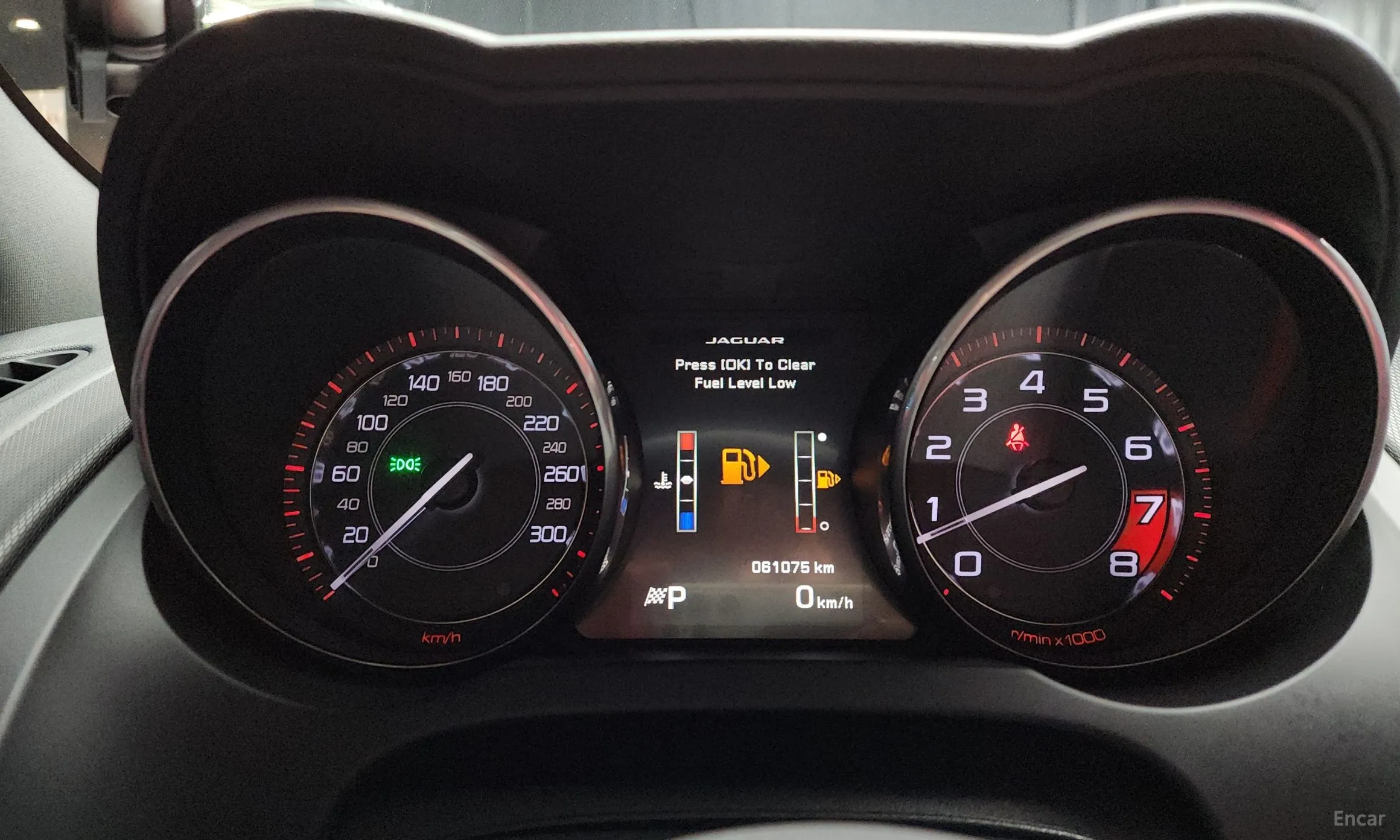 Jaguar F-TYPE превью 8