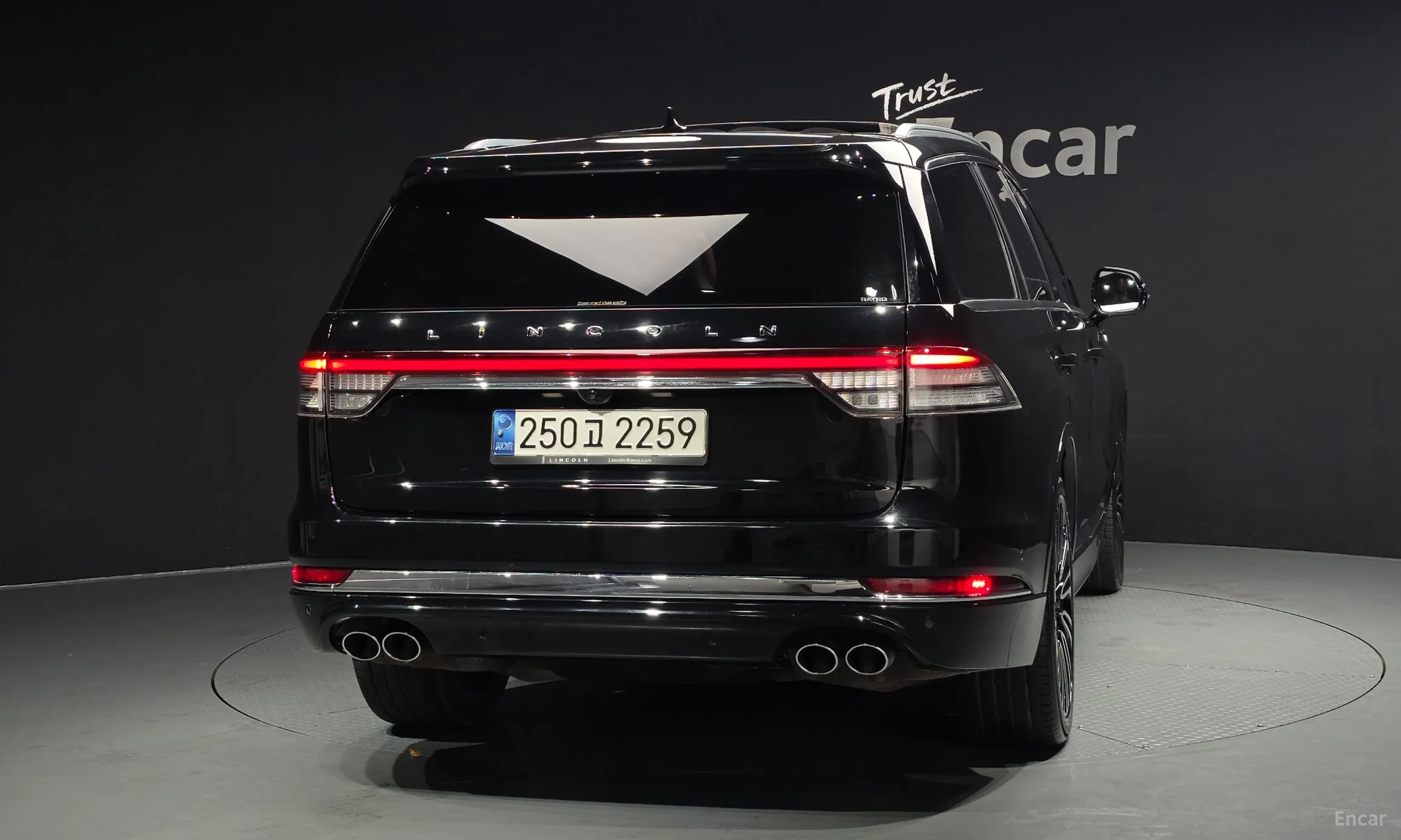 Lincoln Aviator 2nd Generation превью 4