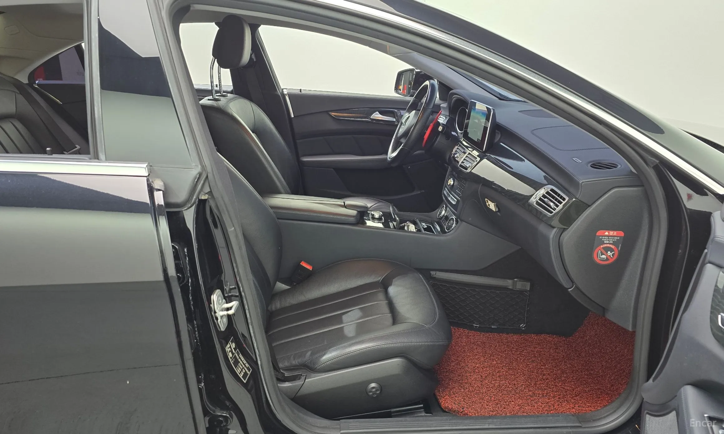 Mercedes Benz CLS-Class W218 превью 11