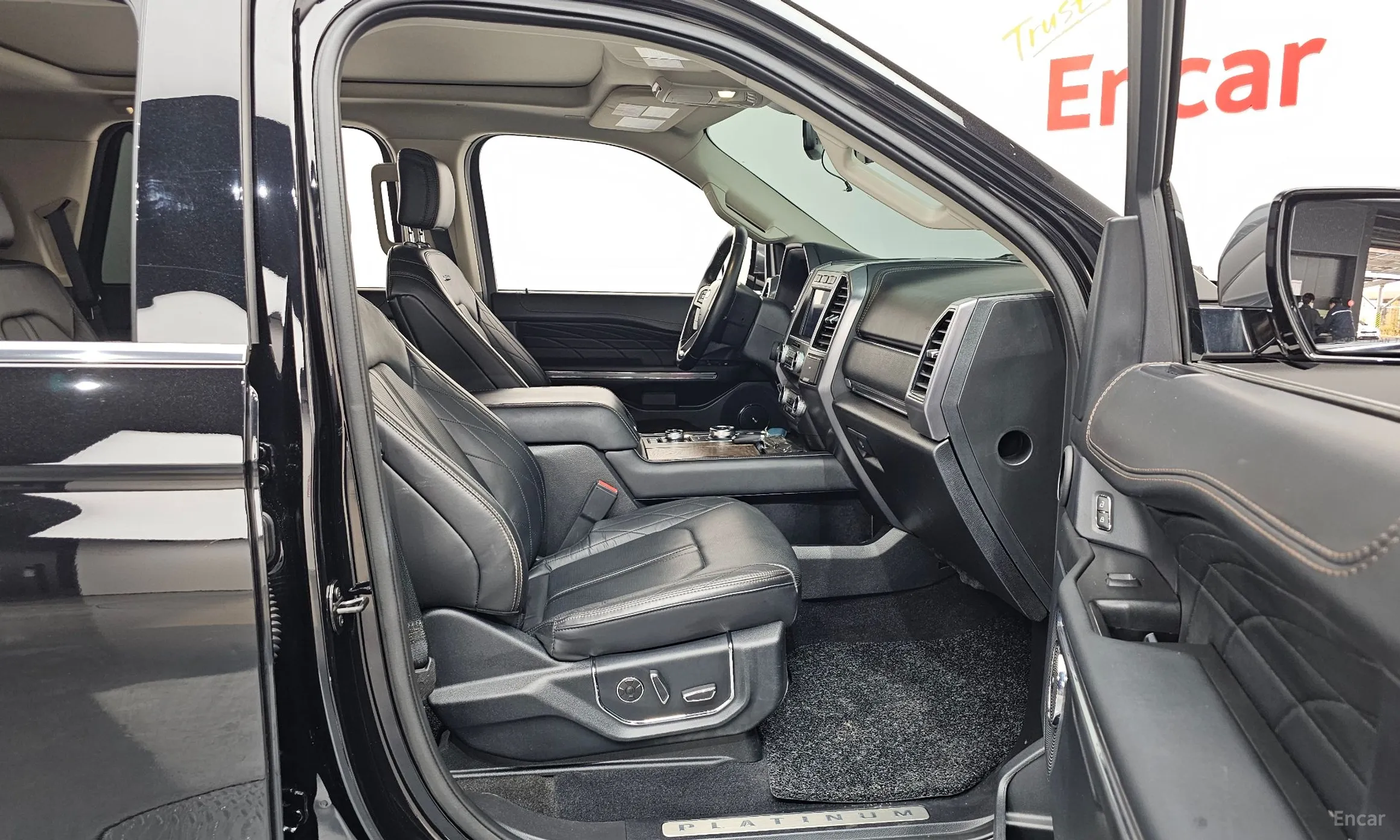 Ford Expedition превью 11